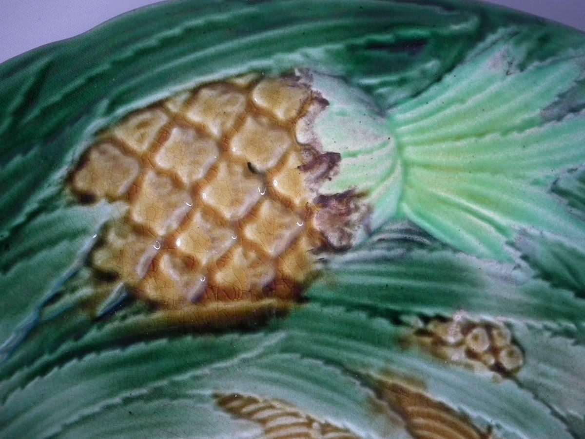 George Jones Majolica Pineapple Plate 1