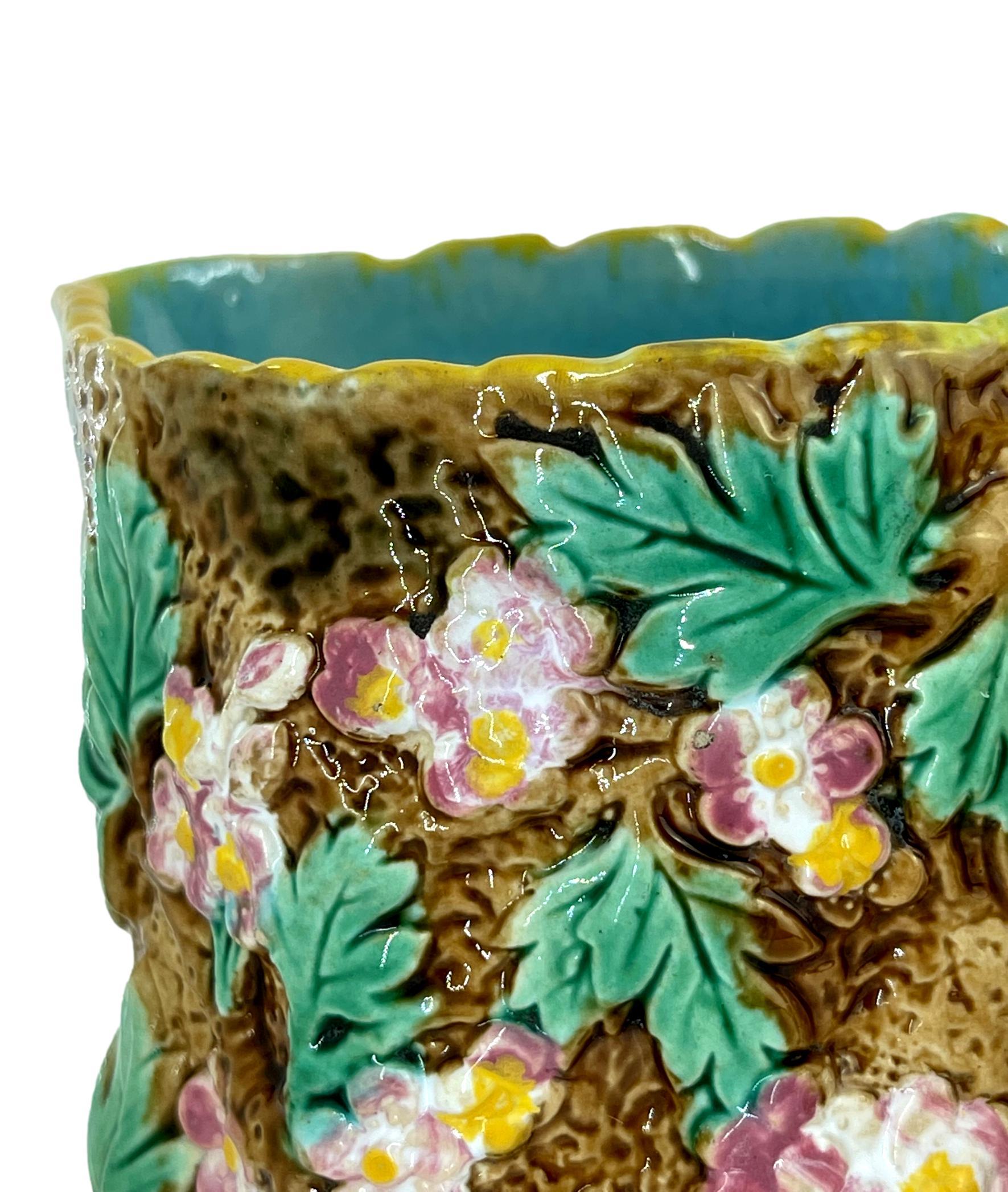 George Jones Majolica Pitcher Molded as a Hawthorn Tree, English, ca. 1875 For Sale 4