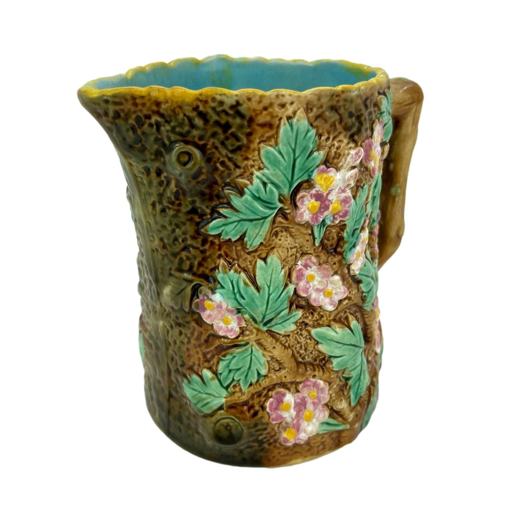George Jones Majolica Pitcher Molded as a Hawthorn Tree, English, ca. 1875 In Good Condition For Sale In Banner Elk, NC