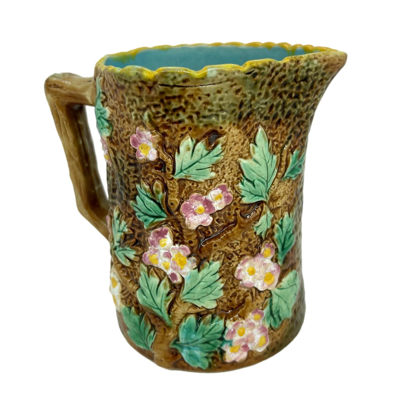 George Jones Majolica Pitcher Molded as a Hawthorn Tree, English, ca. 1875 For Sale 2