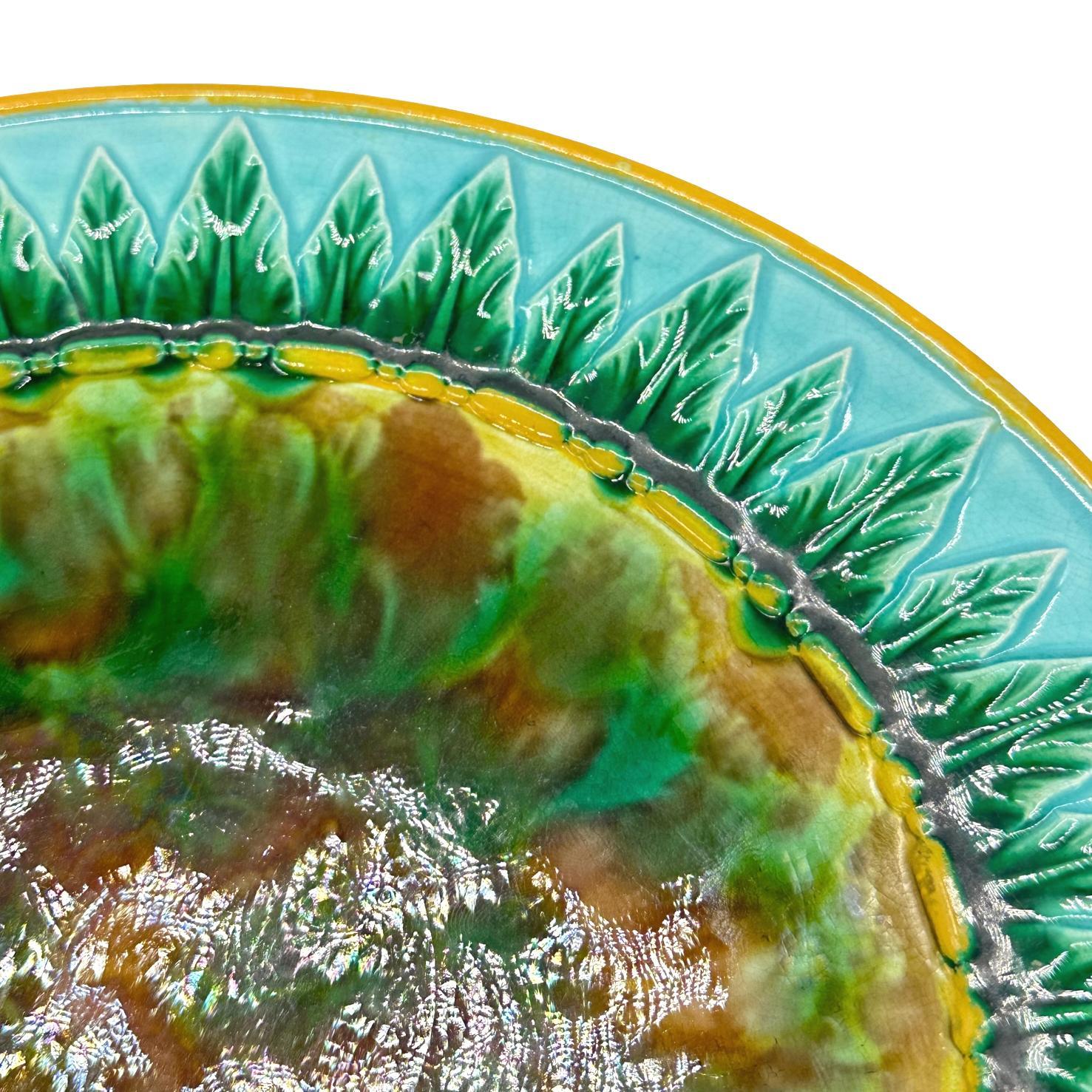 George Jones Majolica Plate, Tortoiseshell Mottling, Green Leaves on Turquoise For Sale 1