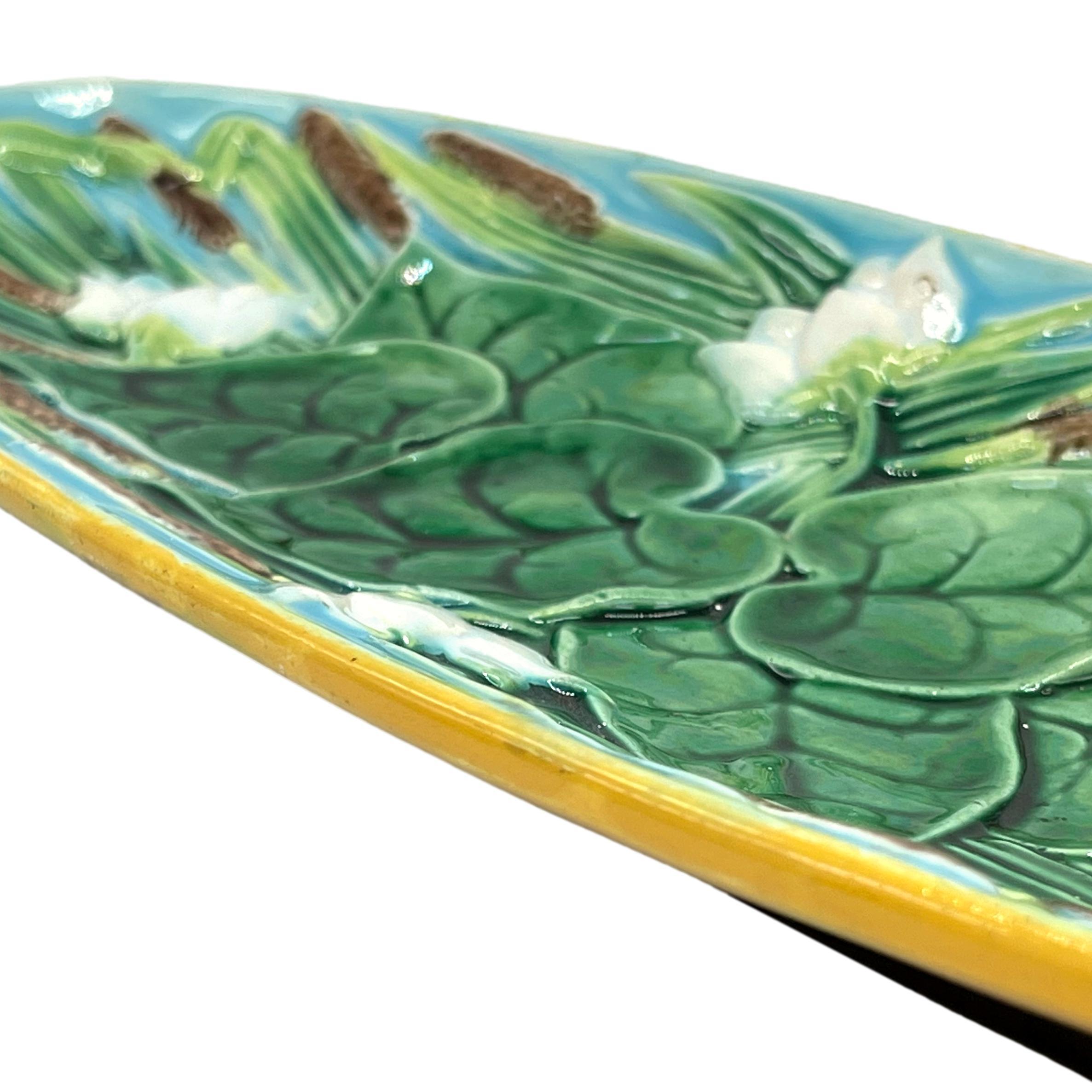 George Jones Majolica Pond Lilies and Bullrushes 10-in Tray, English, c. 1875 For Sale 2