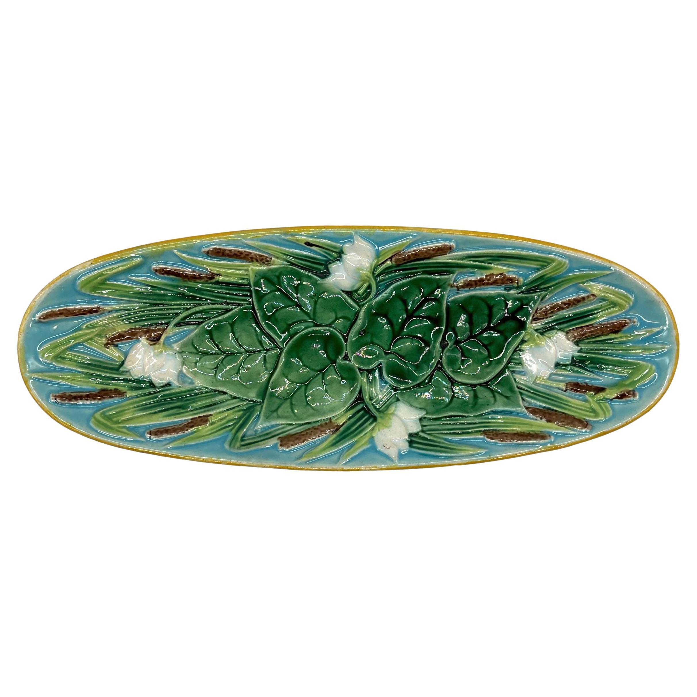 George Jones Majolica Pond Lilies and Bullrushes 10-in Tray, English, c. 1875 For Sale