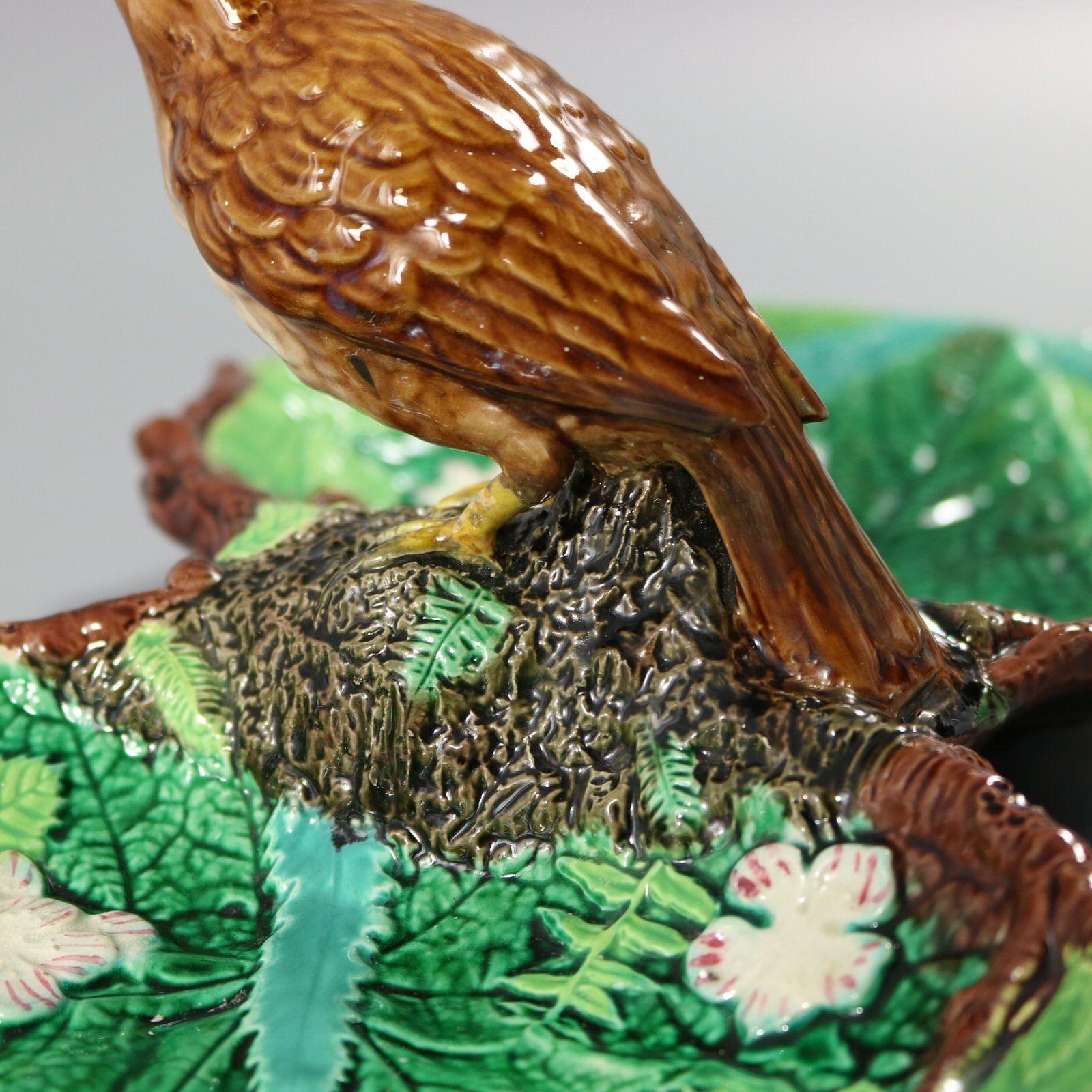 Plat à oiseaux à deux lobes en majolique de George Jones en vente 11