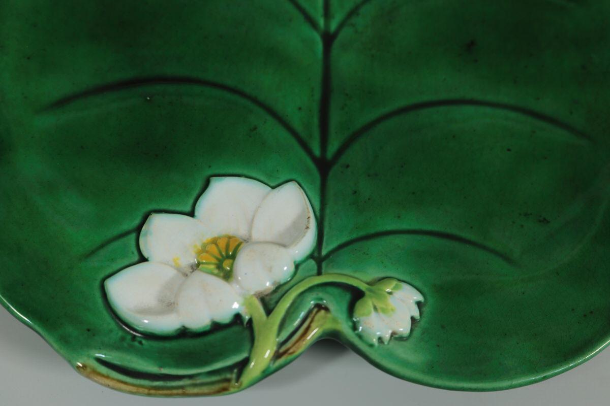 English George Jones Majolica Water Lily Plate