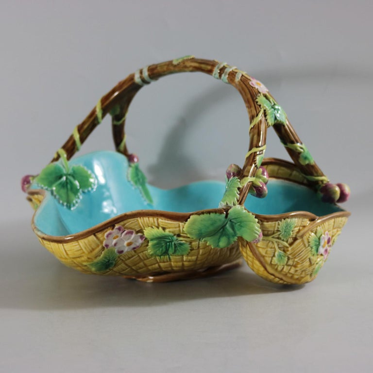 George Jones Majolica Yellow Basket 'Rare' In Good Condition For Sale In Chelmsford, Essex