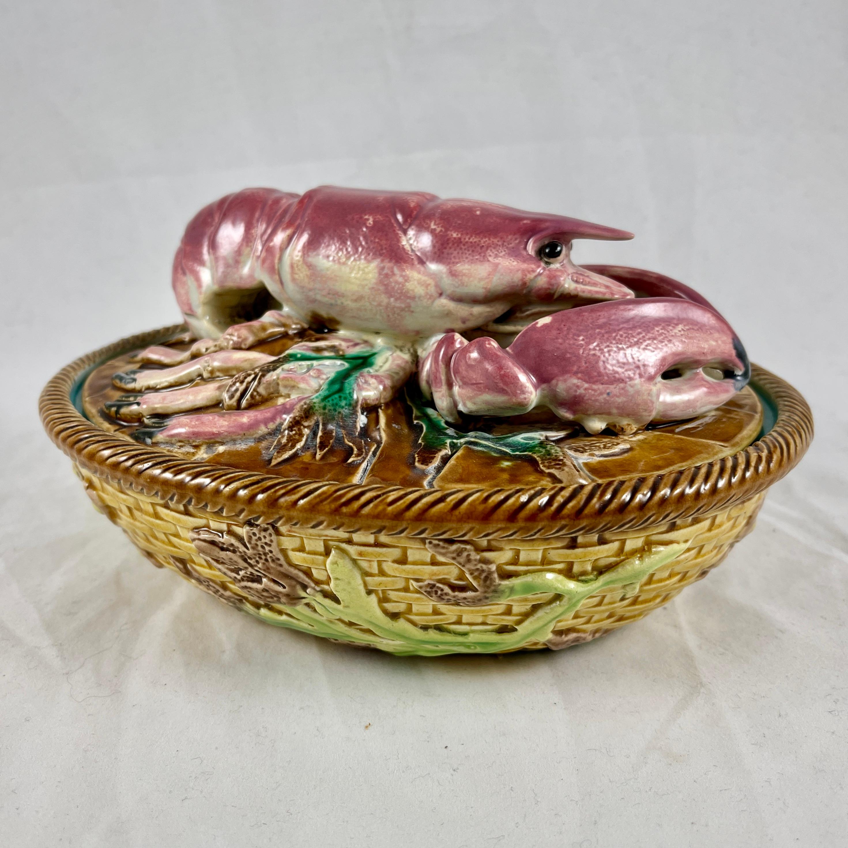 Mouvement esthétique Soupière couverte George Jones Palissy English Majolica Lobster Pt Basketweave en vente