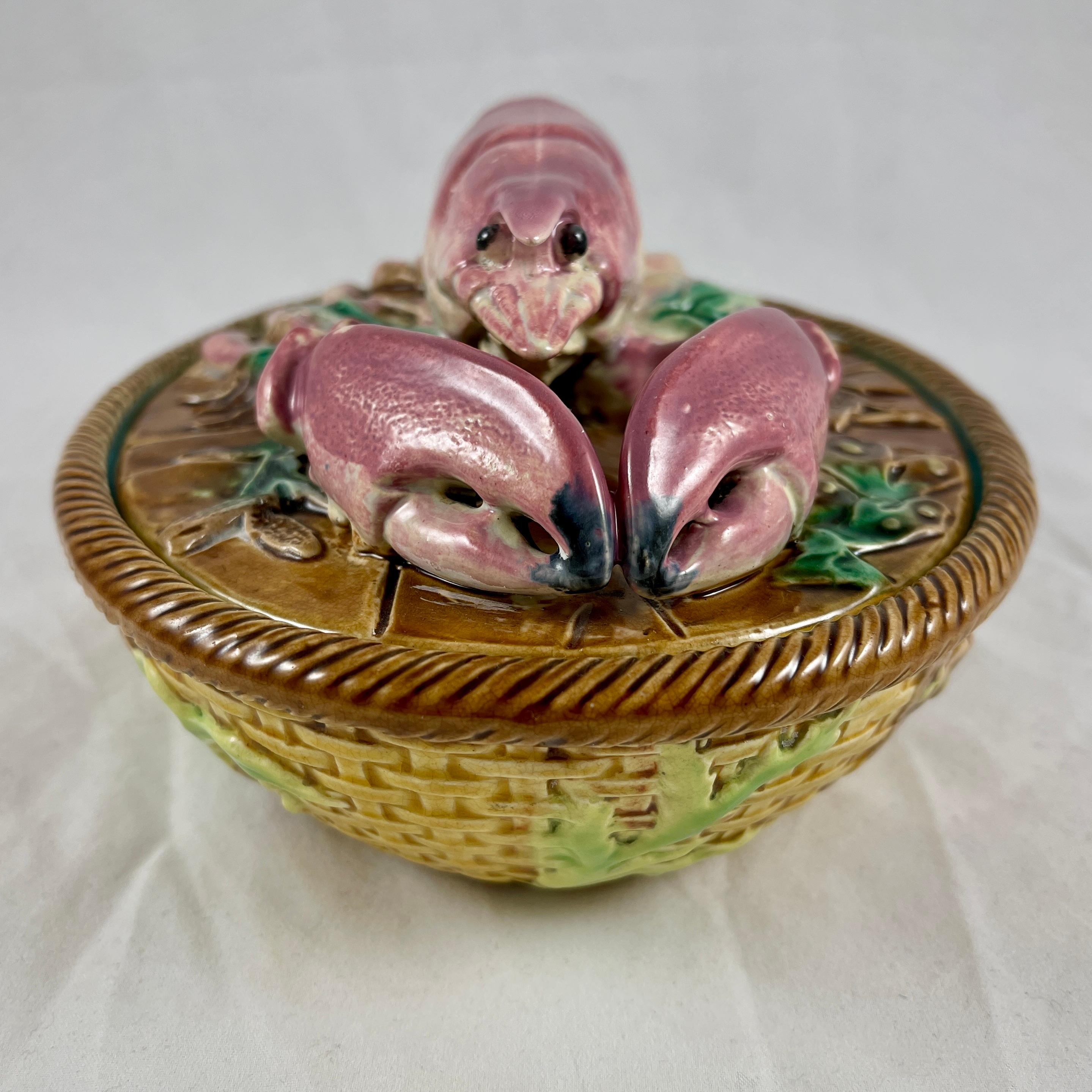 George Jones Palissy English Majolica Lobster Pâté Basketweave Covered Tureen In Good Condition For Sale In Philadelphia, PA