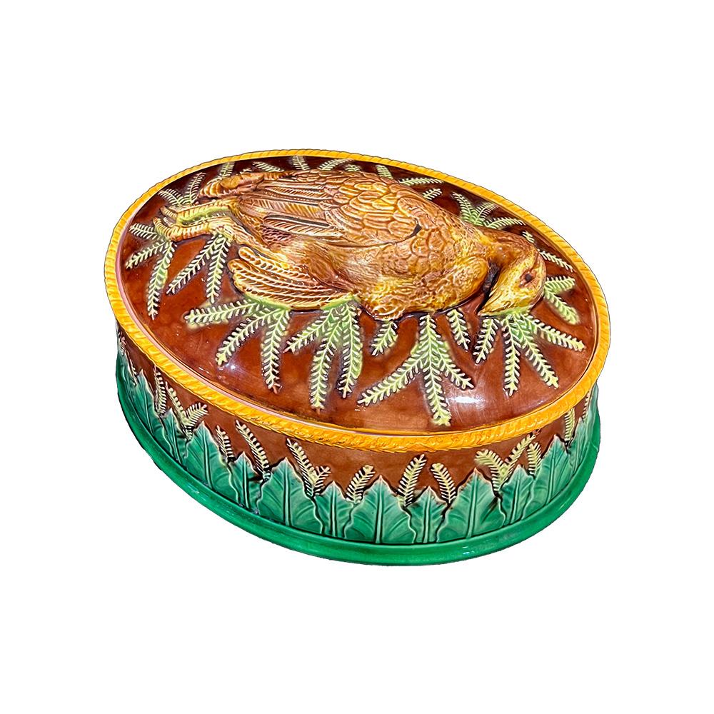 Victorian George Jones, Partridge game pie dish, 19th Century For Sale