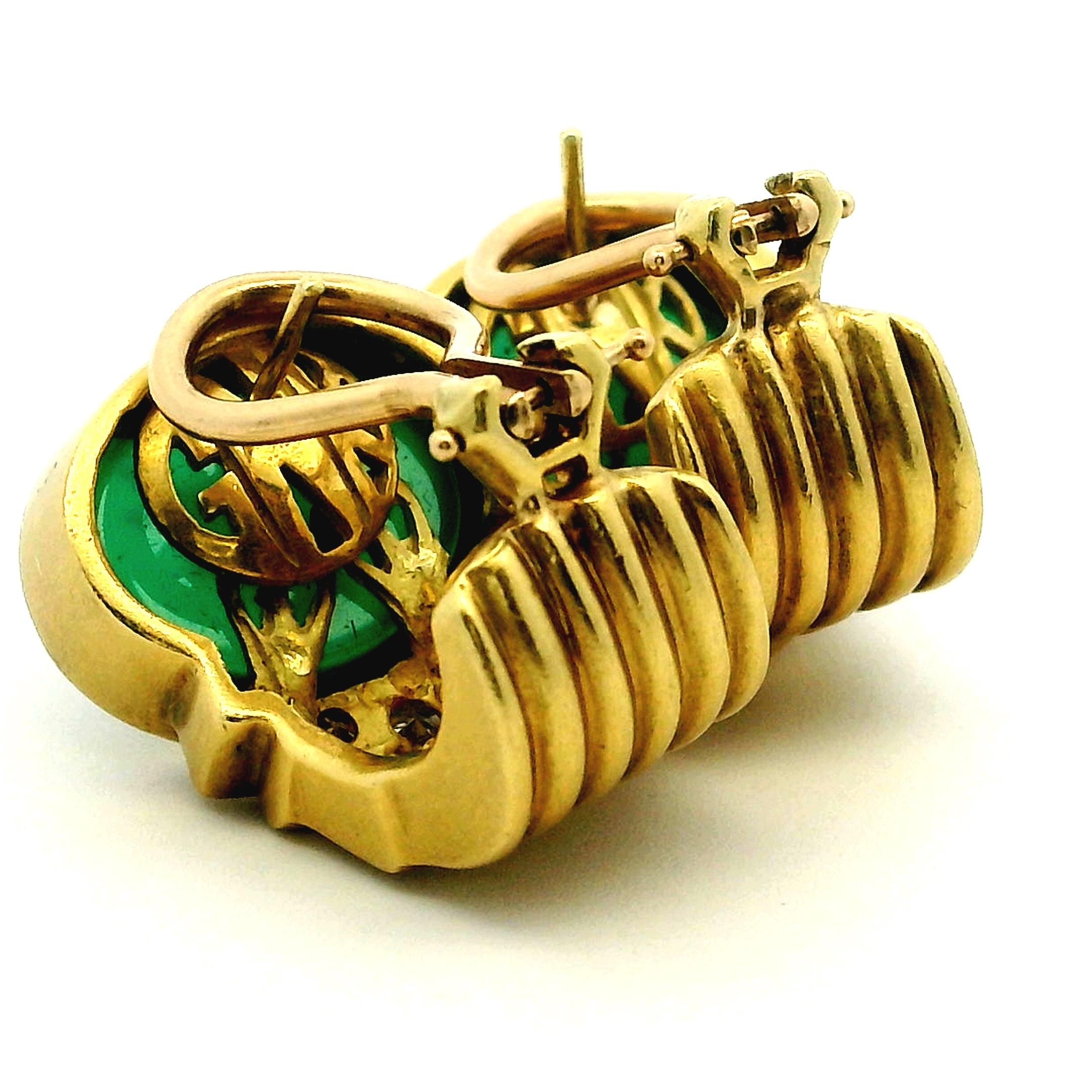 Pendientes George K. Wittels de oro de 18 quilates tallados en calcografía verde y diamantes, años 80 en venta 6