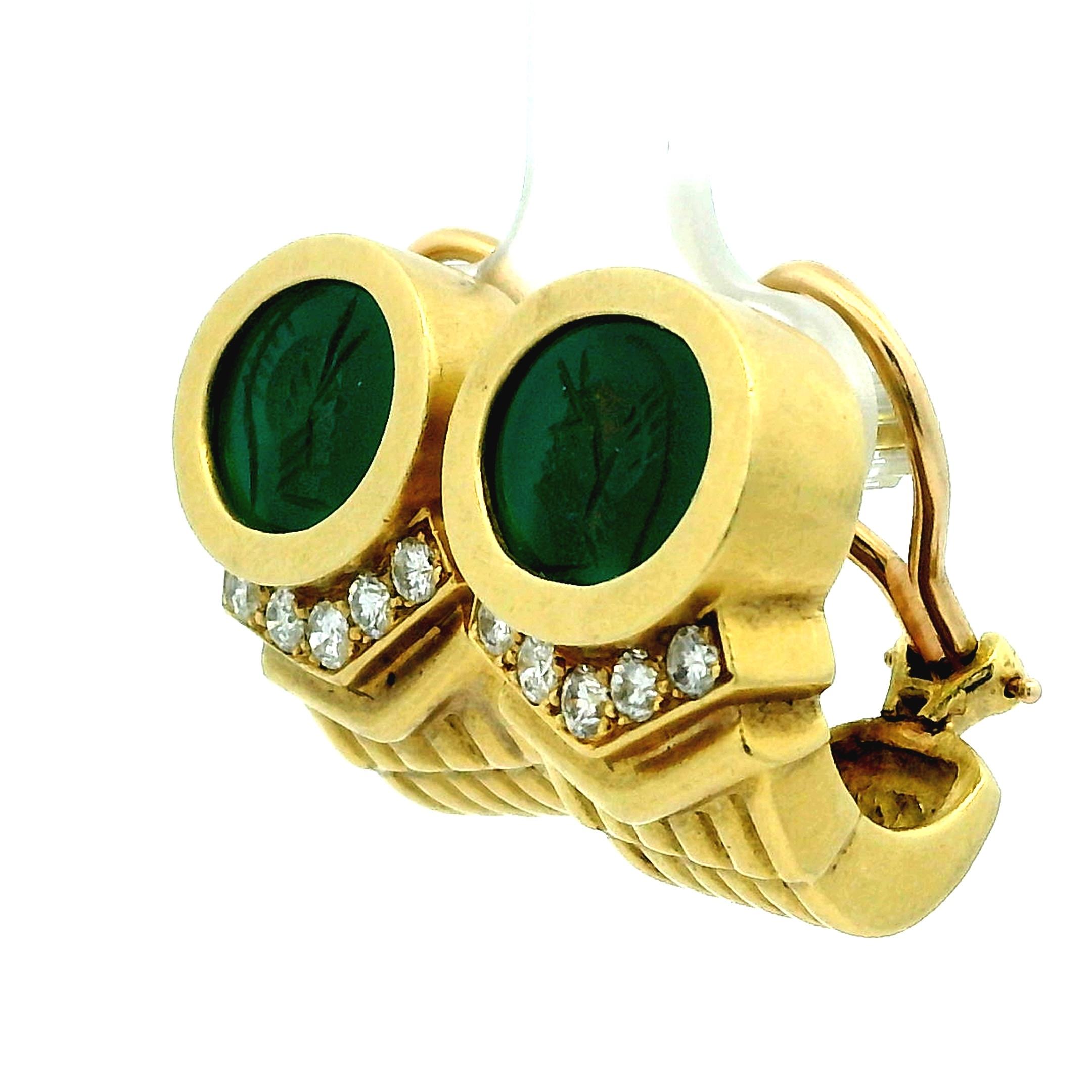 Pendientes George K. Wittels de oro de 18 quilates tallados en calcografía verde y diamantes, años 80 en venta 2