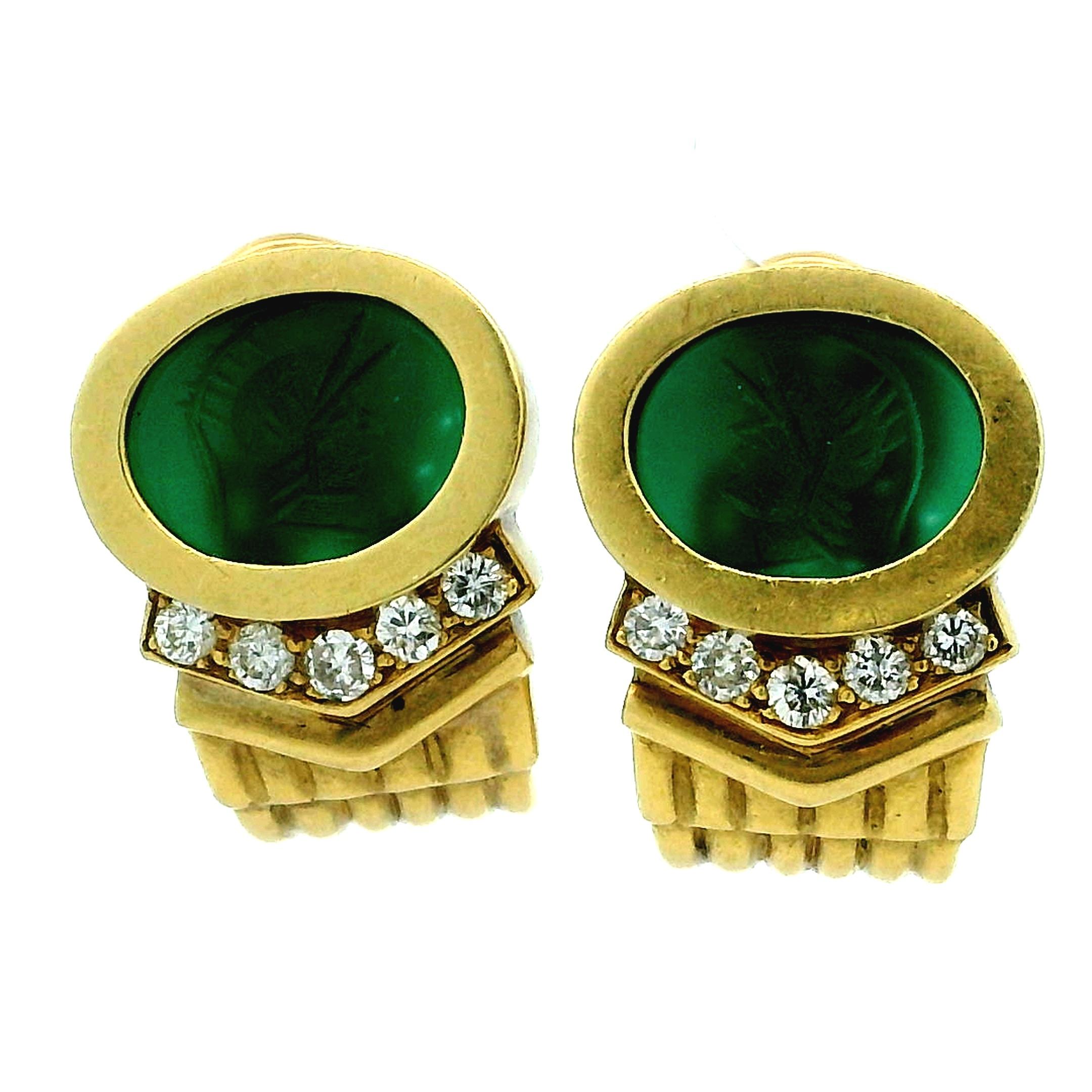 Pendientes George K. Wittels de oro de 18 quilates tallados en calcografía verde y diamantes, años 80 en venta 3