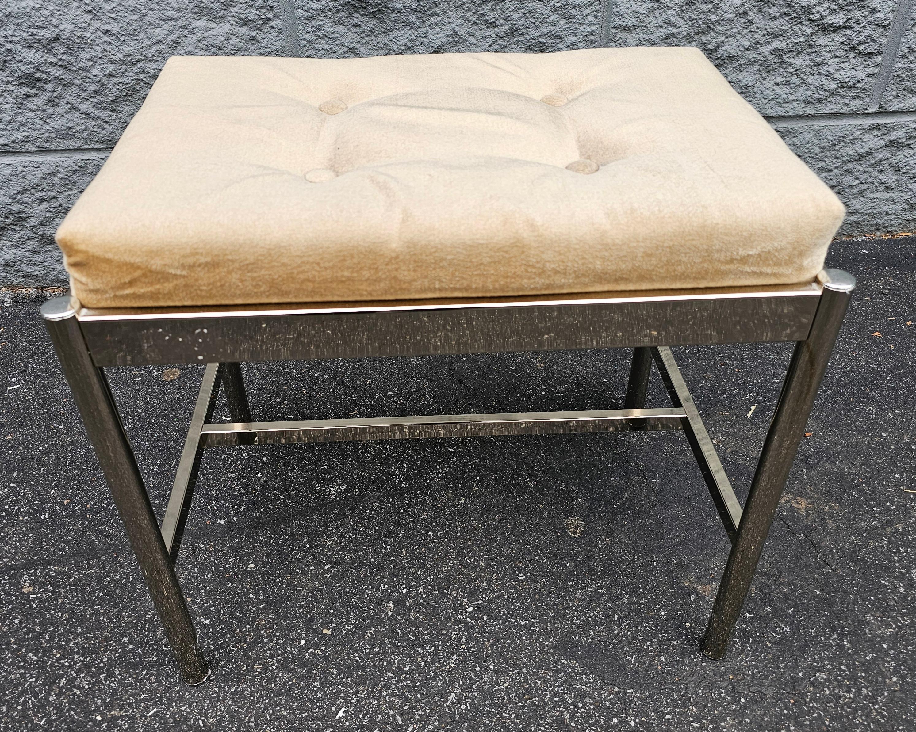 George Koch Sons Chrome-Plated Steel Silk Velvet Upholstered Stool / Bench In Good Condition For Sale In Germantown, MD