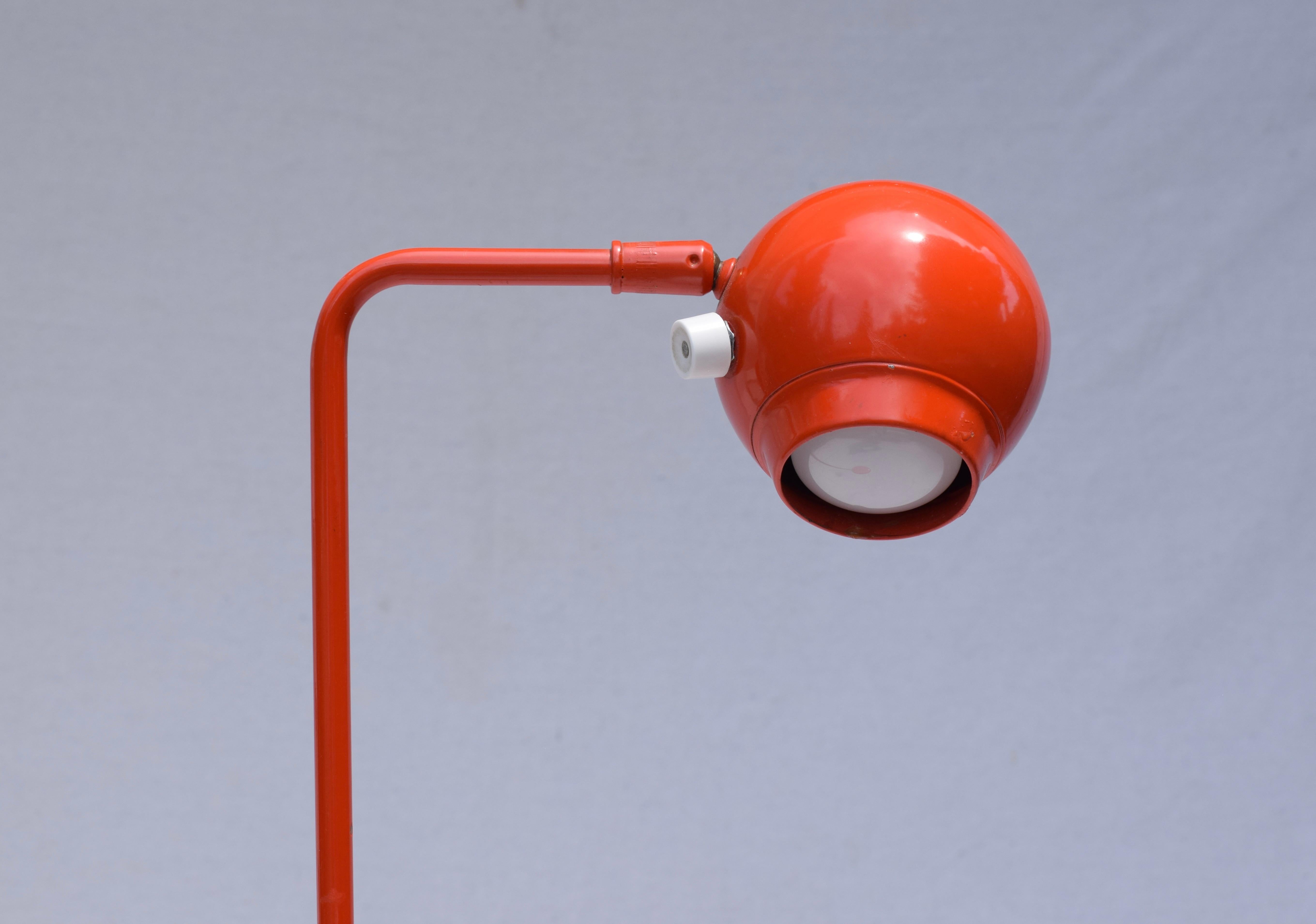George Kovacs for Robert Sonneman adjustable Eyeball Floor Lamp in Orange enamel finish.  Classic Postmodern 20th century in excellent vintage condition, ready for use.