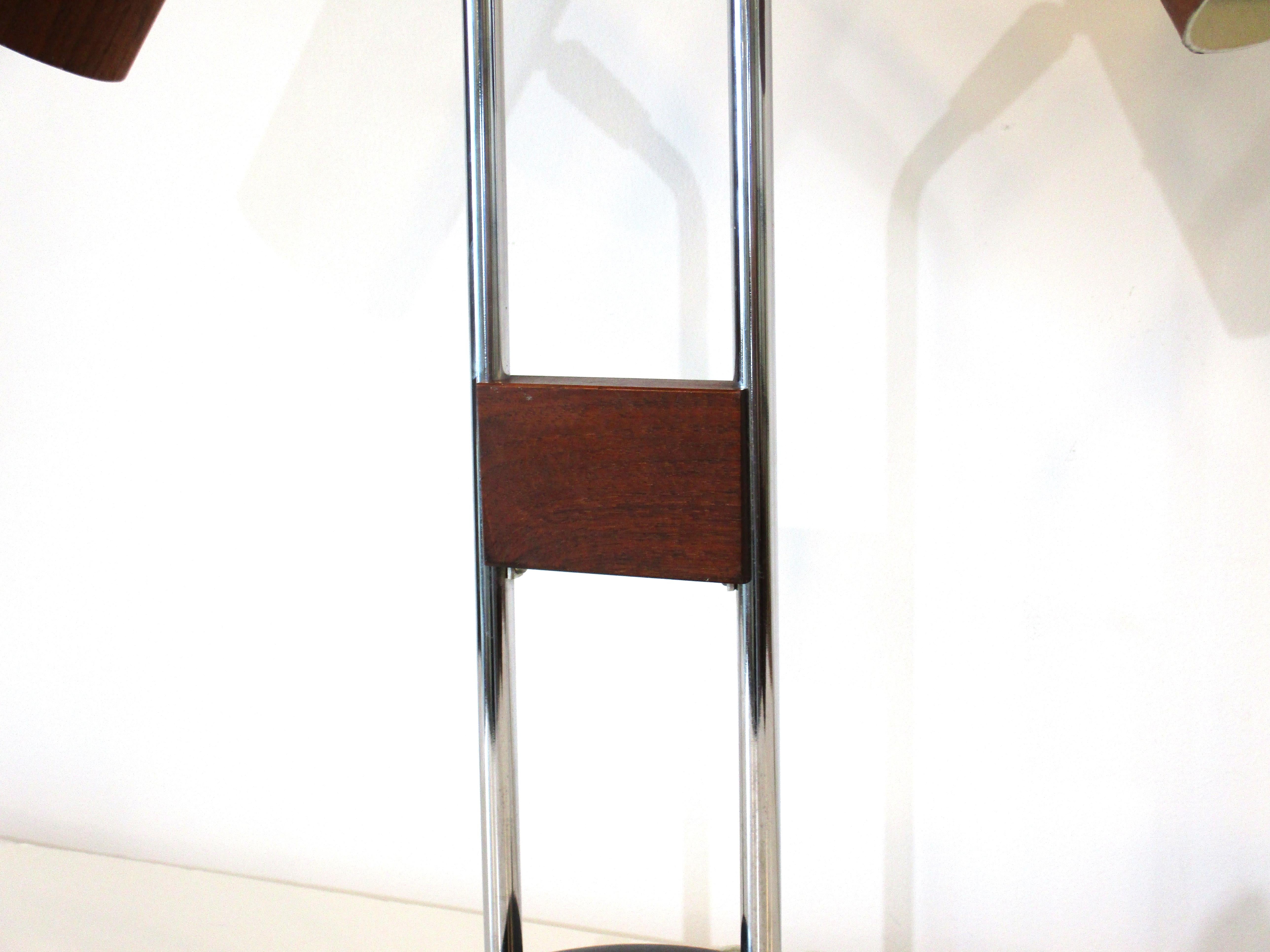 American George Kovacs Walnut Veneered Table / Desk Lamp