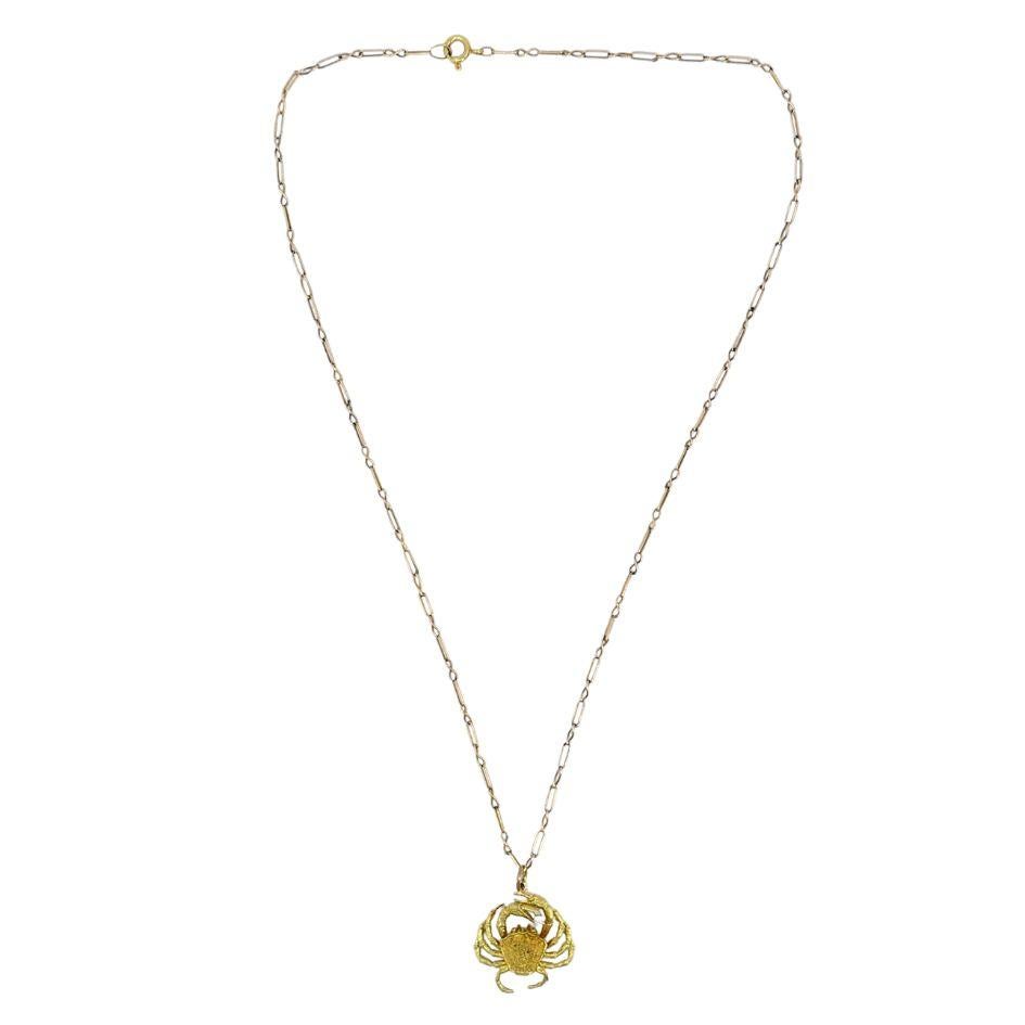 Taille brillant George Lederman Collier pendentif crabe cancer en or 18k avec diamants en vente