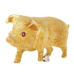 George Lederman 1960's Ruby Diamond 18 Karat Two-Tone Gold Vintage Pig Brooch