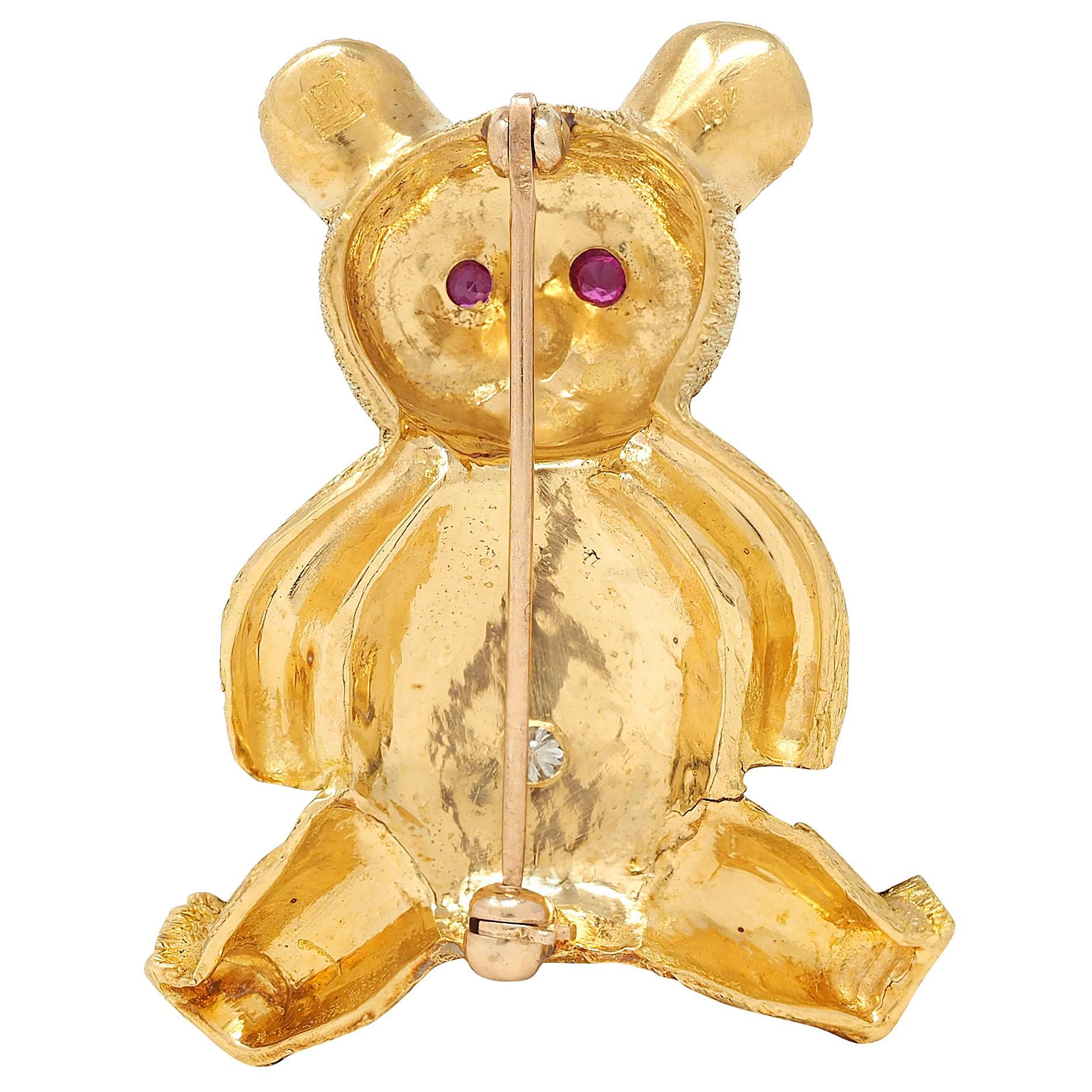 Round Cut George Lederman 1960's Ruby Diamond 18K Yellow Gold Vintage Teddy Bear Brooch For Sale