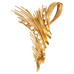 George L'Enfant 1960 Paris Retro Brooch in 18Kt Gold with 1.04 Ctw in Diamonds