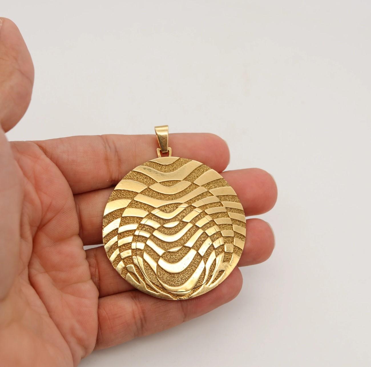 George L'Enfant 1970 For Rolex Watch Very Rare Op-Art Pendant 18Kt Yellow Gold In Excellent Condition For Sale In Miami, FL