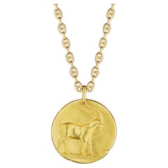 Georges L'Enfant Van Cleef & Arpels Vintage Capricorn Zodiac Gold Charm Pendentif  