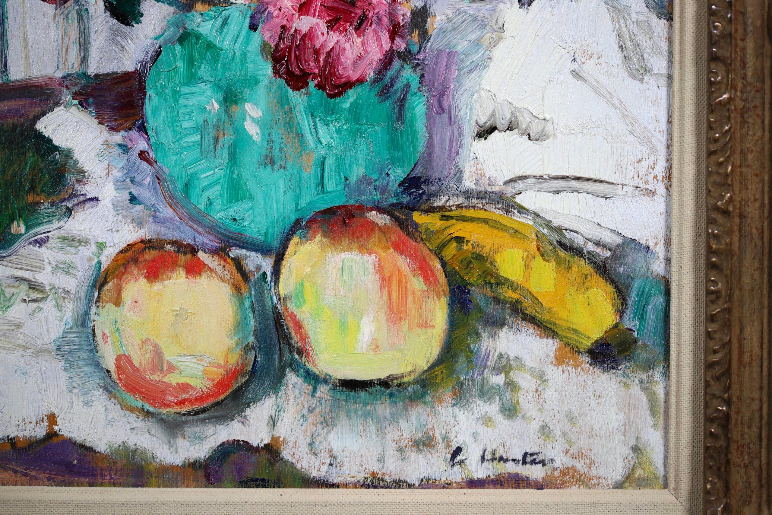 Fleurs et fruits - Nature morte coloriste, peinture à l'huile de George Leslie Hunter en vente 9