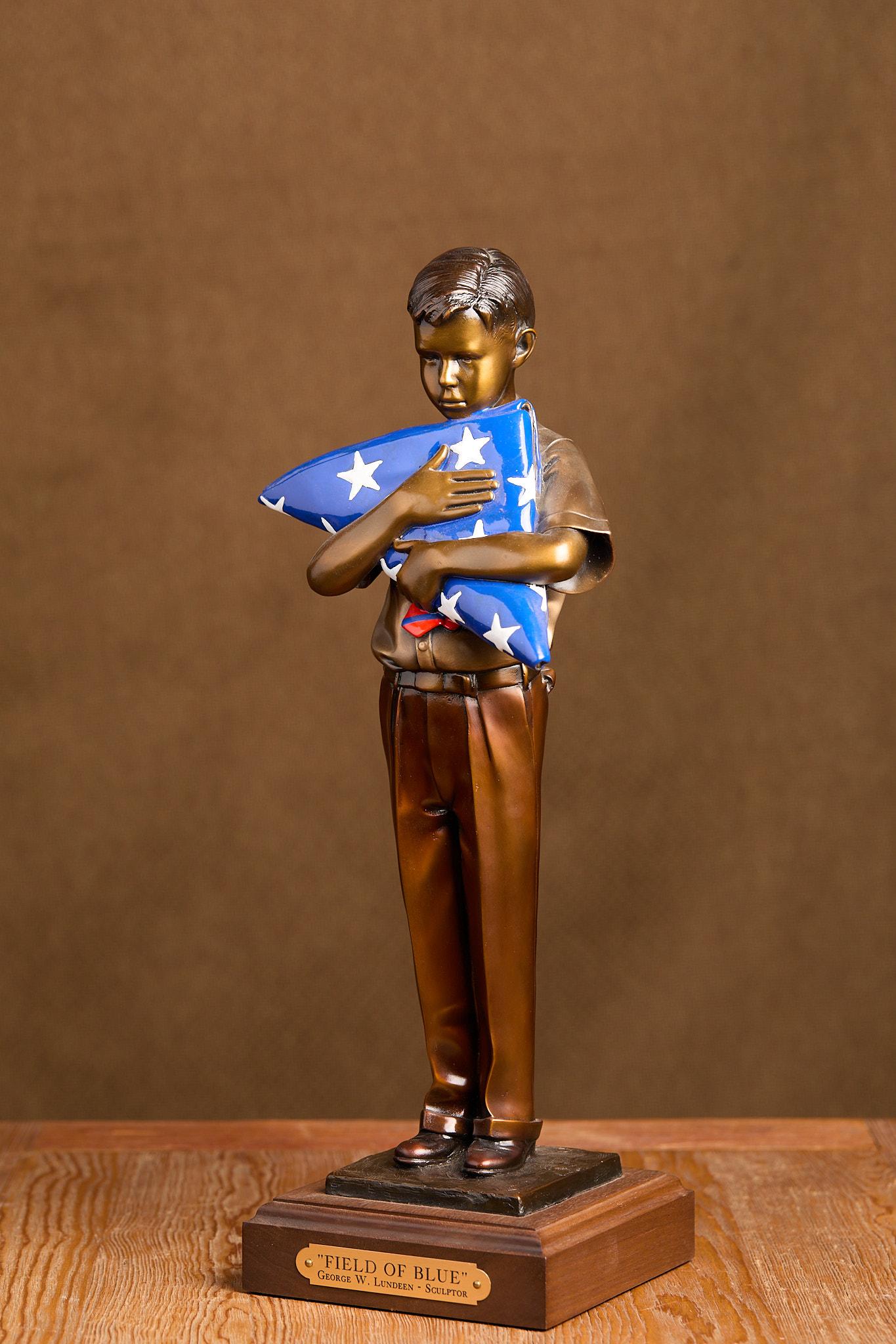 Field of Blue - Sculpture by George Lundeen