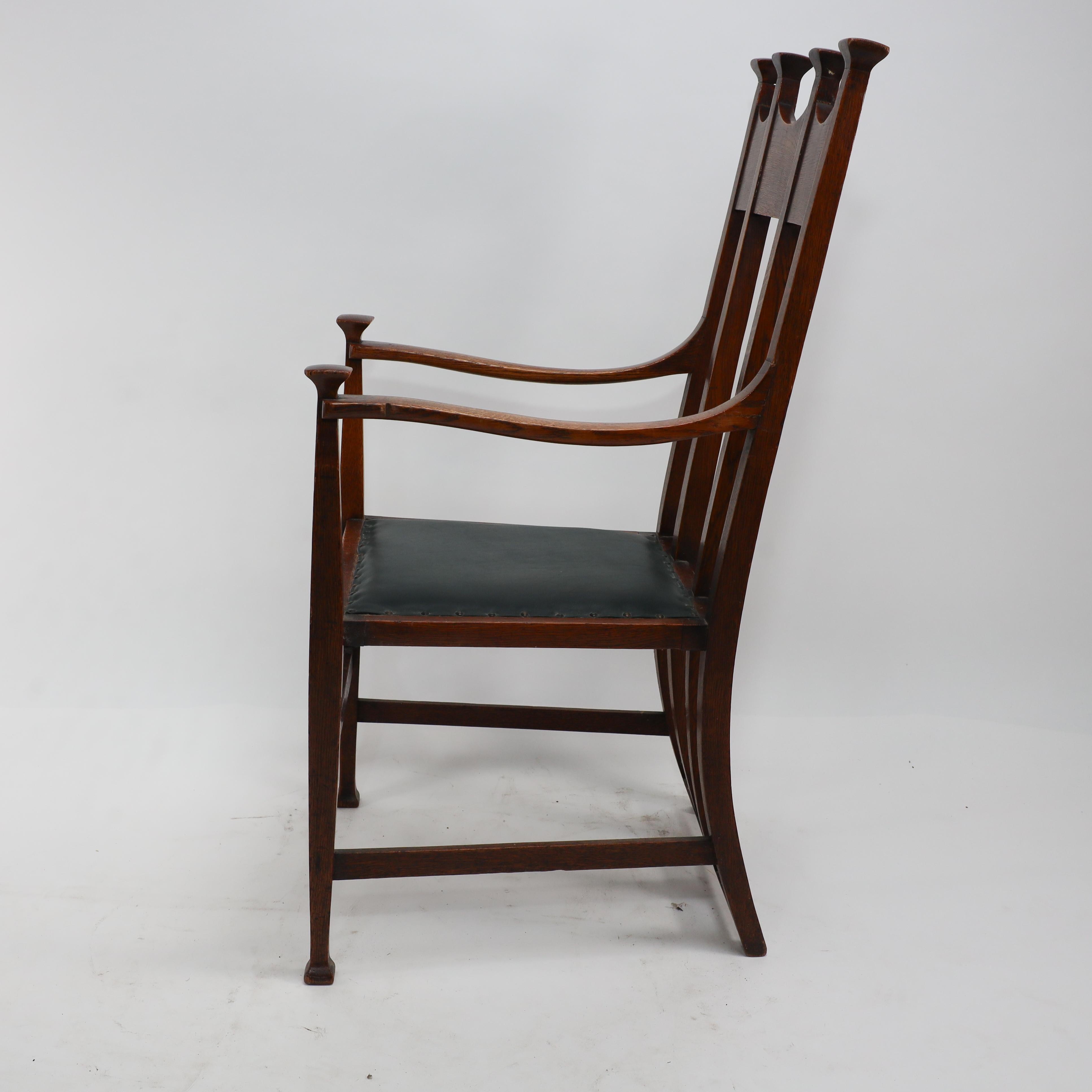 George Montague Ellwood. Fabriqué par J S Henry. Rare ensemble de dix chaises de salle à manger en Oak. en vente 8