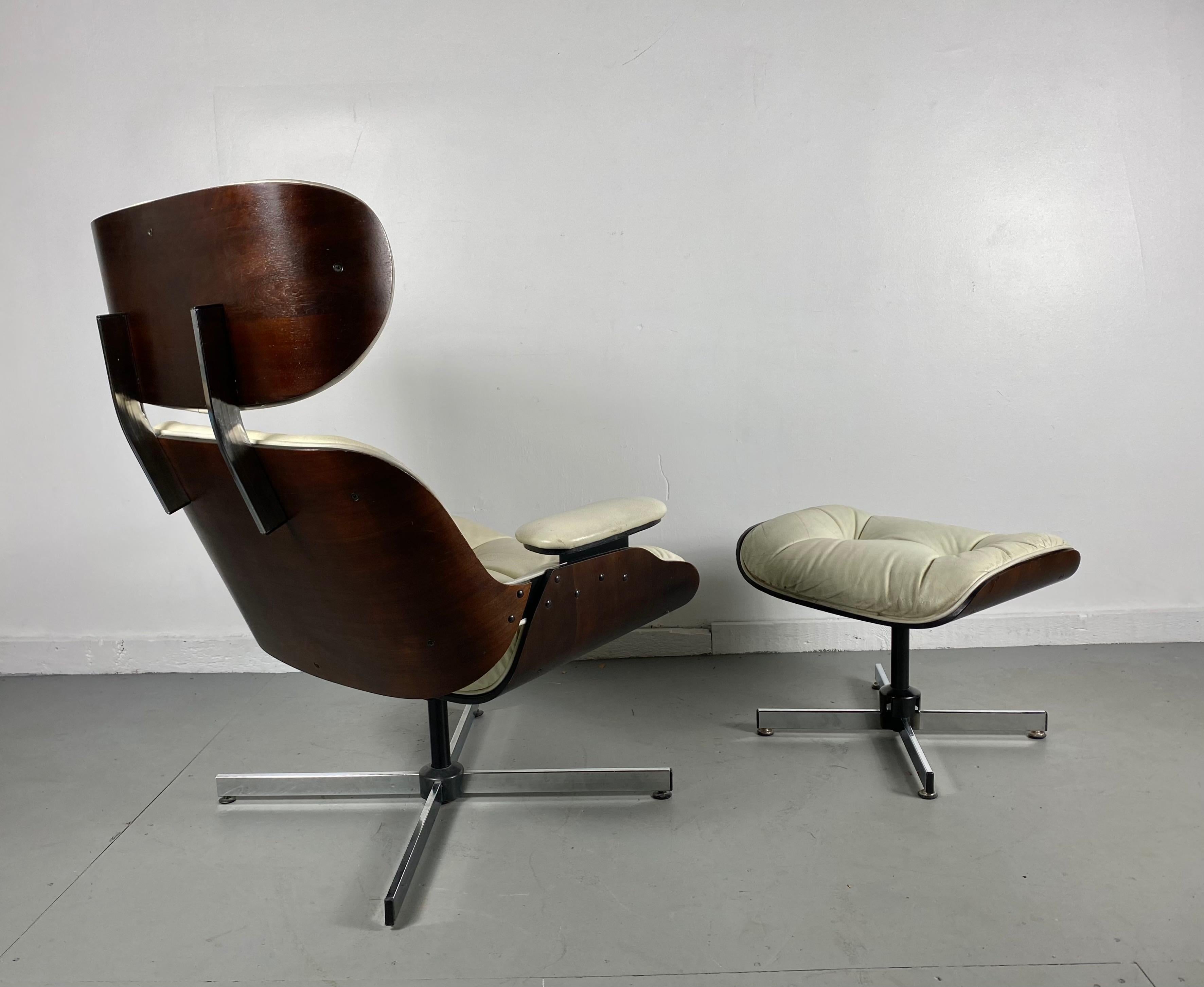 Mid-Century Modern George Mulhauser Bentwood Swivel-Tilt Lounge Chair and Ottoman for Plycraft