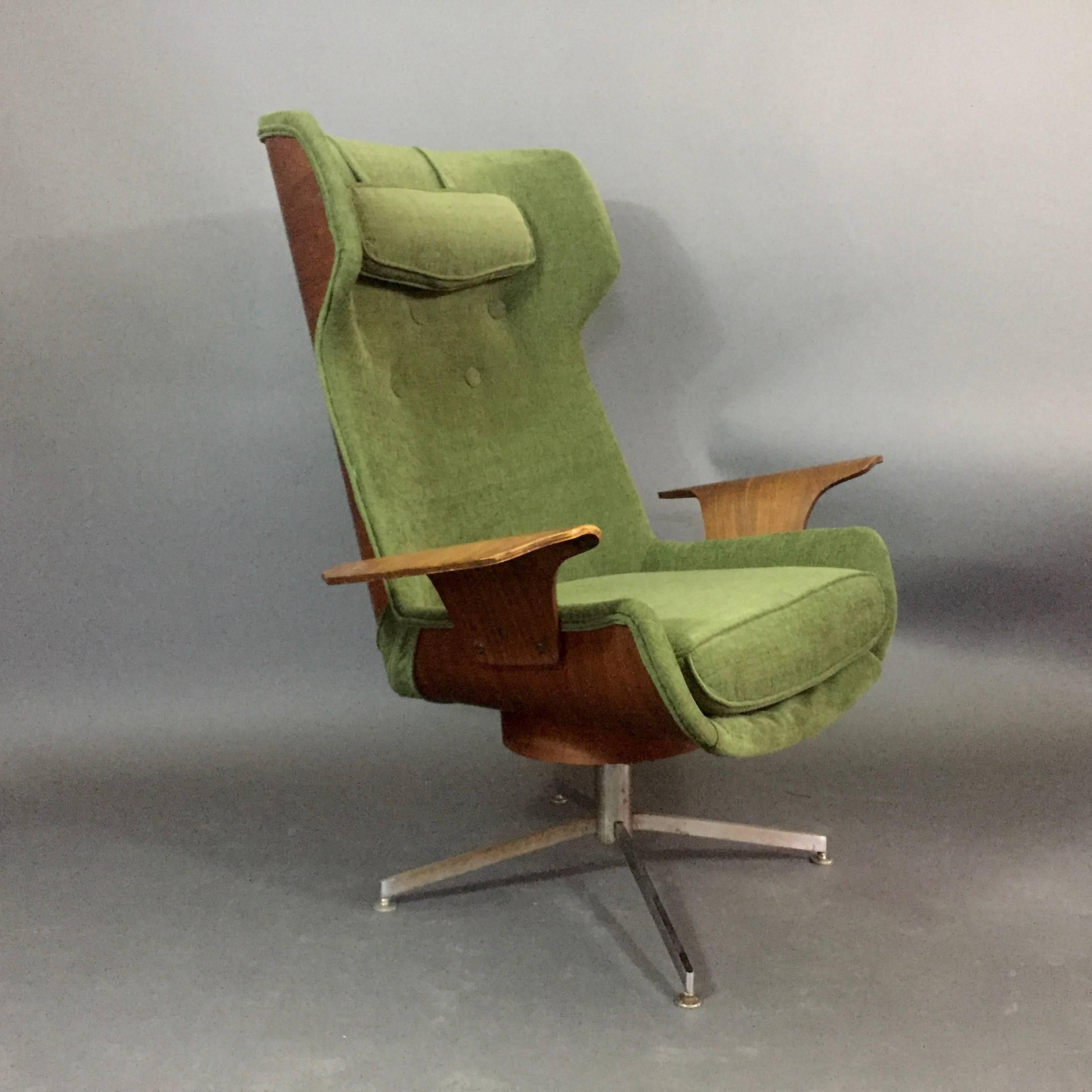 Mid-Century Modern George Mulhauser for Plycraft Lounge Chair and Ottoman, 1970 For Sale