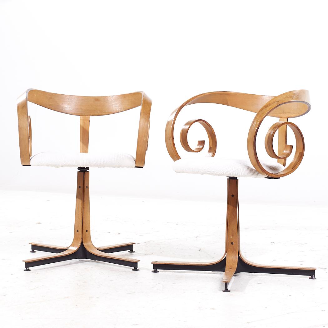 Fine XX secolo George Mulhauser per Plycraft Sedie girevoli Sultana in noce - Set di 4 in vendita