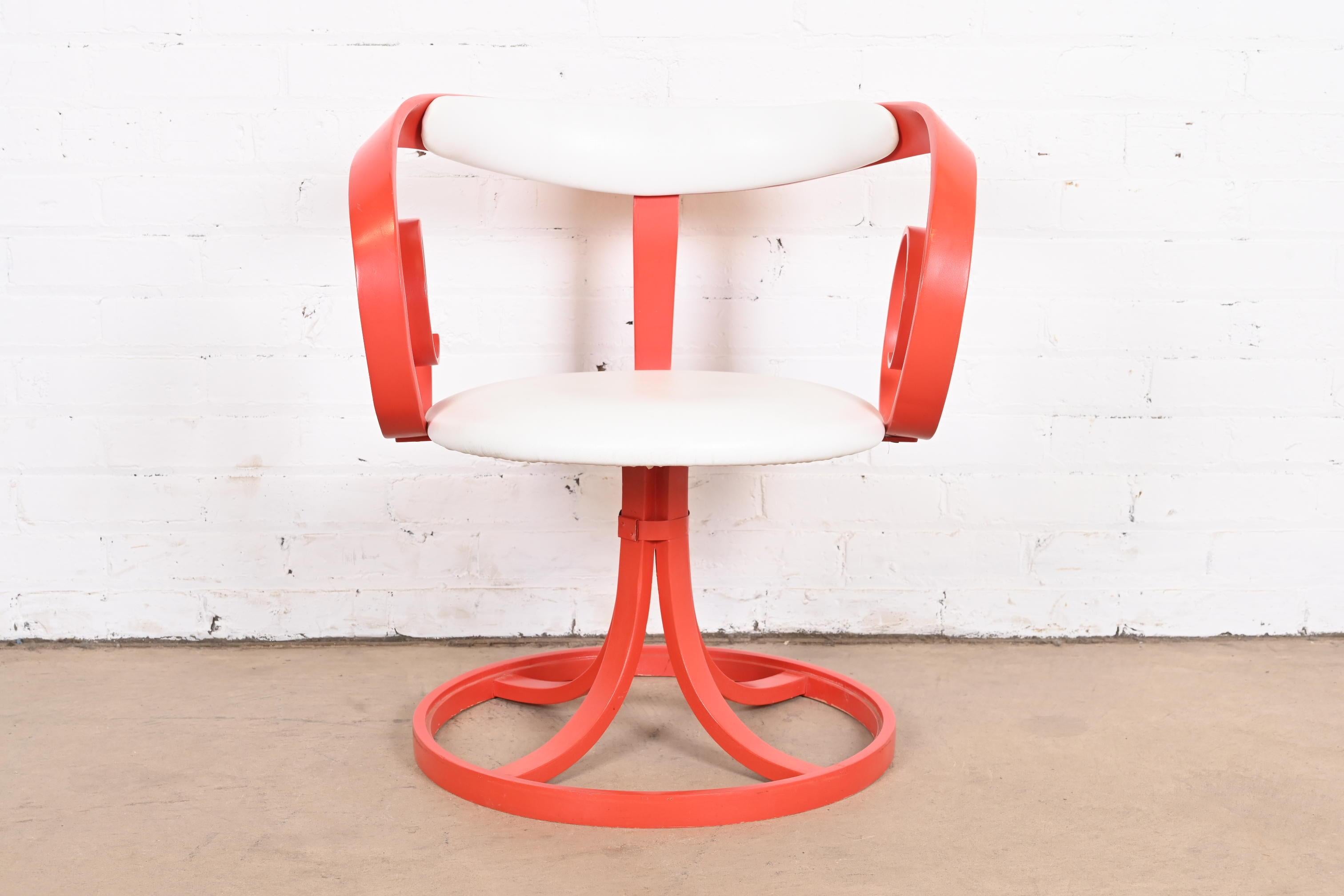 Mid-Century Modern George Mulhauser for Plycraft Red Sultana Swivel Armchair For Sale
