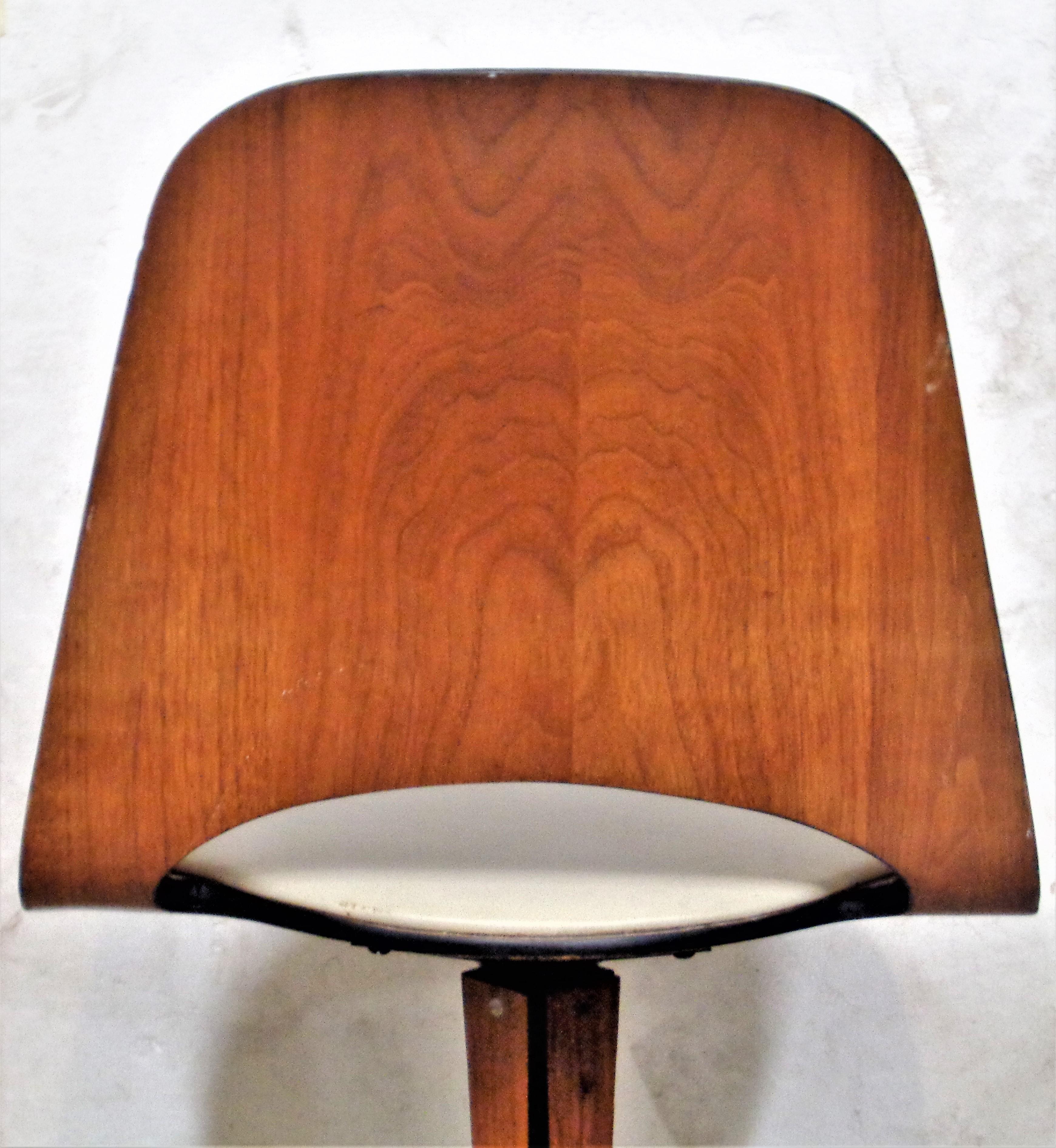 20th Century George Mulhauser Plycraft Swivel Chair, 1950's