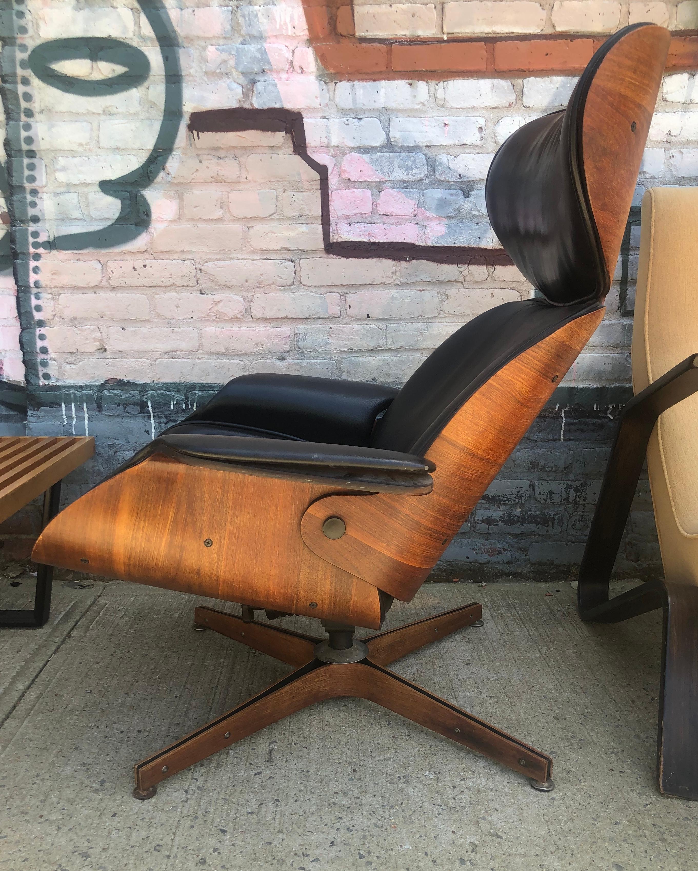 20th Century Stunning George Mulhauser “Mr. Chair” and ottoman for Plycraft