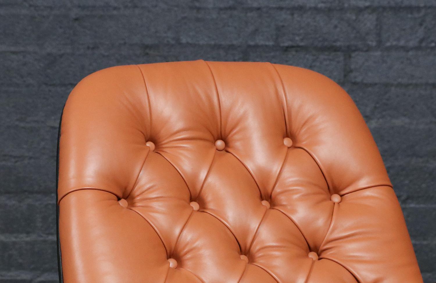 George Mulhauser Tufted Leather & Walnut Lounge Chairs for Plycraft For Sale 8