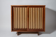 George Nakashima 2 Tür Grill Front Pandanus Cloth Kabinett