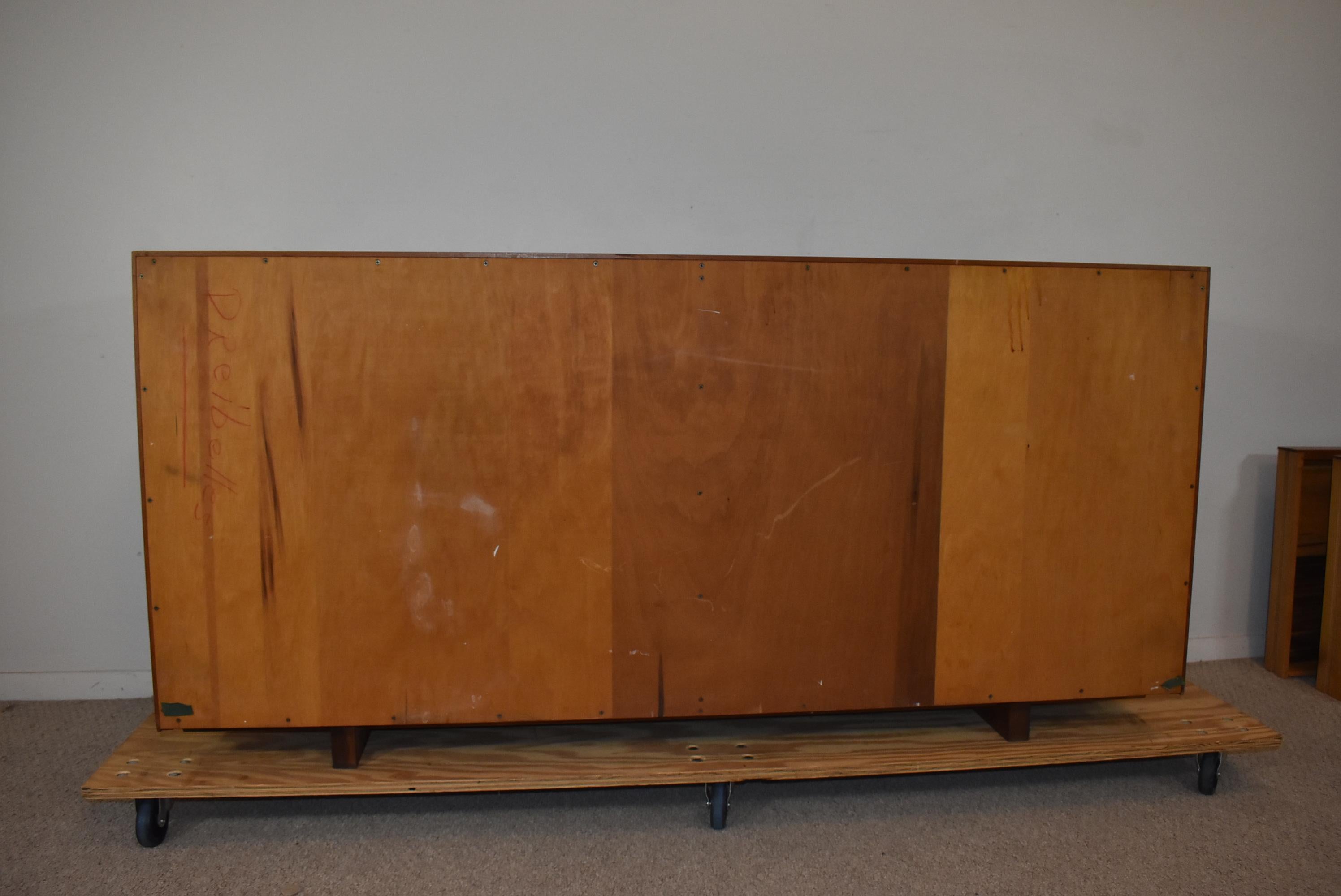 George Nakashima 8 Drawer Cherry Chest, Mid-Century For Sale 6