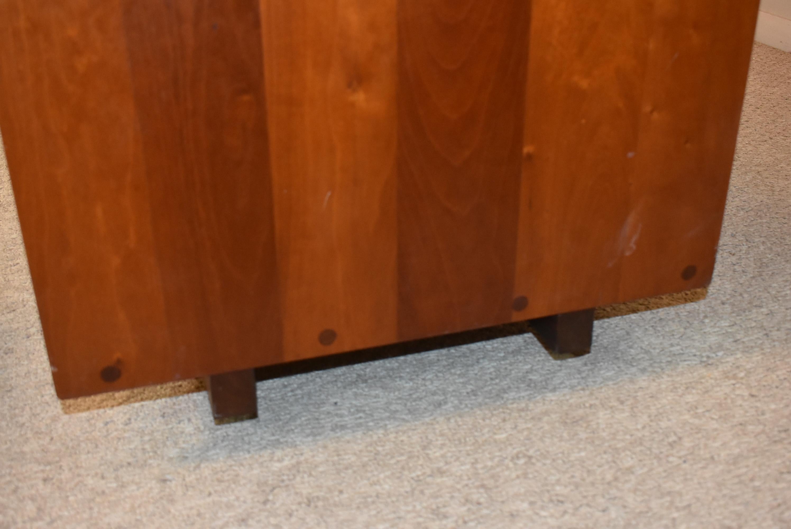 George Nakashima 8 Drawer Cherry Chest, Mid-Century For Sale 3