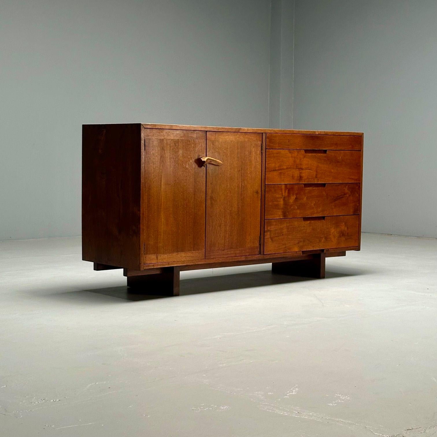 George Nakashima, American Studio, moderne du milieu du siècle dernier, meuble de rangement rare, États-Unis, 1953 en vente 1