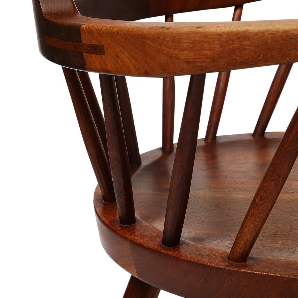 Sillones George Nakashima, nogal negro, firmados con el nombre del cliente en venta 7