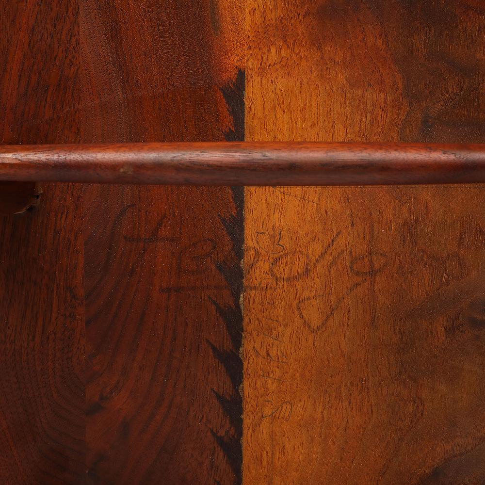 Sillones George Nakashima, nogal negro, firmados con el nombre del cliente en venta 12