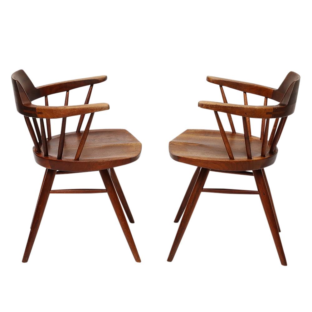 Sillones George Nakashima, nogal negro, firmados con el nombre del cliente en Bueno estado para la venta en New York, NY