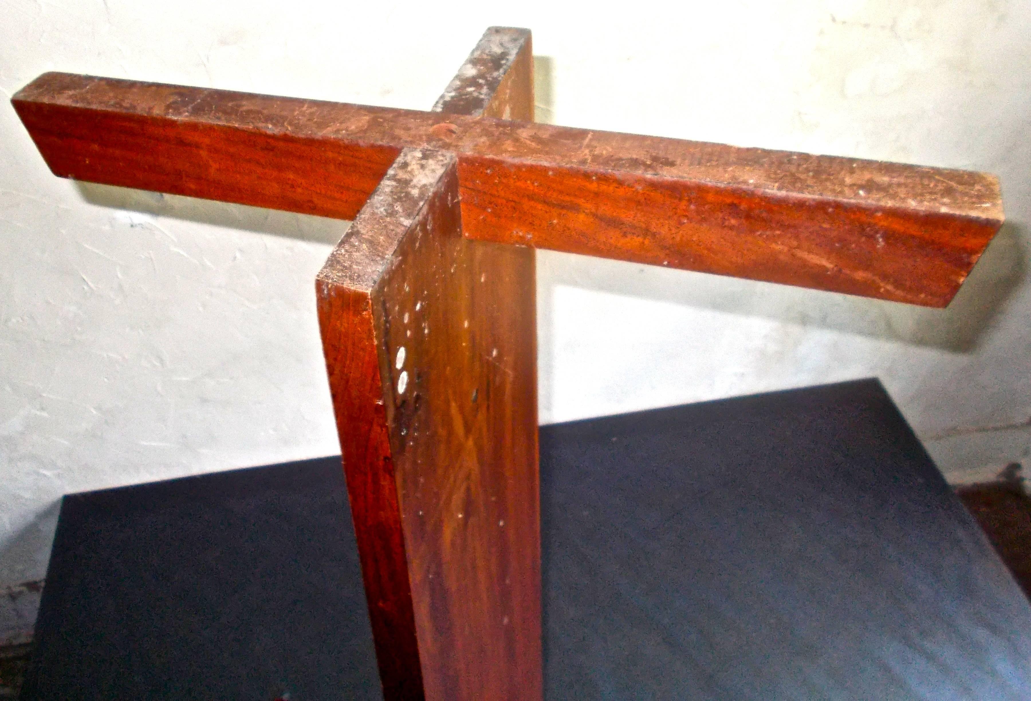 George Nakashima Attributed Walnut 'Minguren' Pedestal Table In Good Condition In Sharon, CT