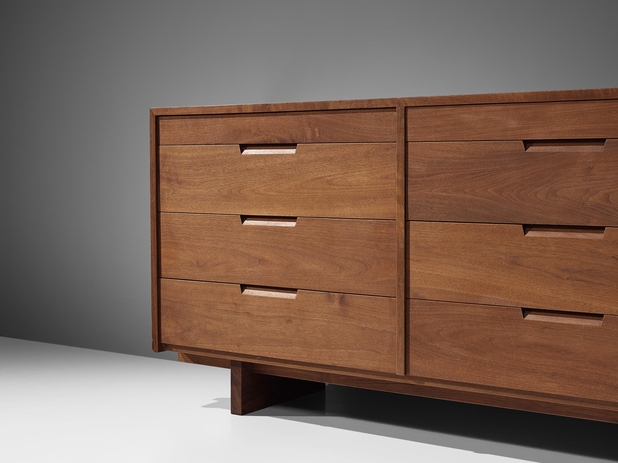 George Nakashima Chest of Drawers in Walnut, 1963 In Good Condition In Waalwijk, NL