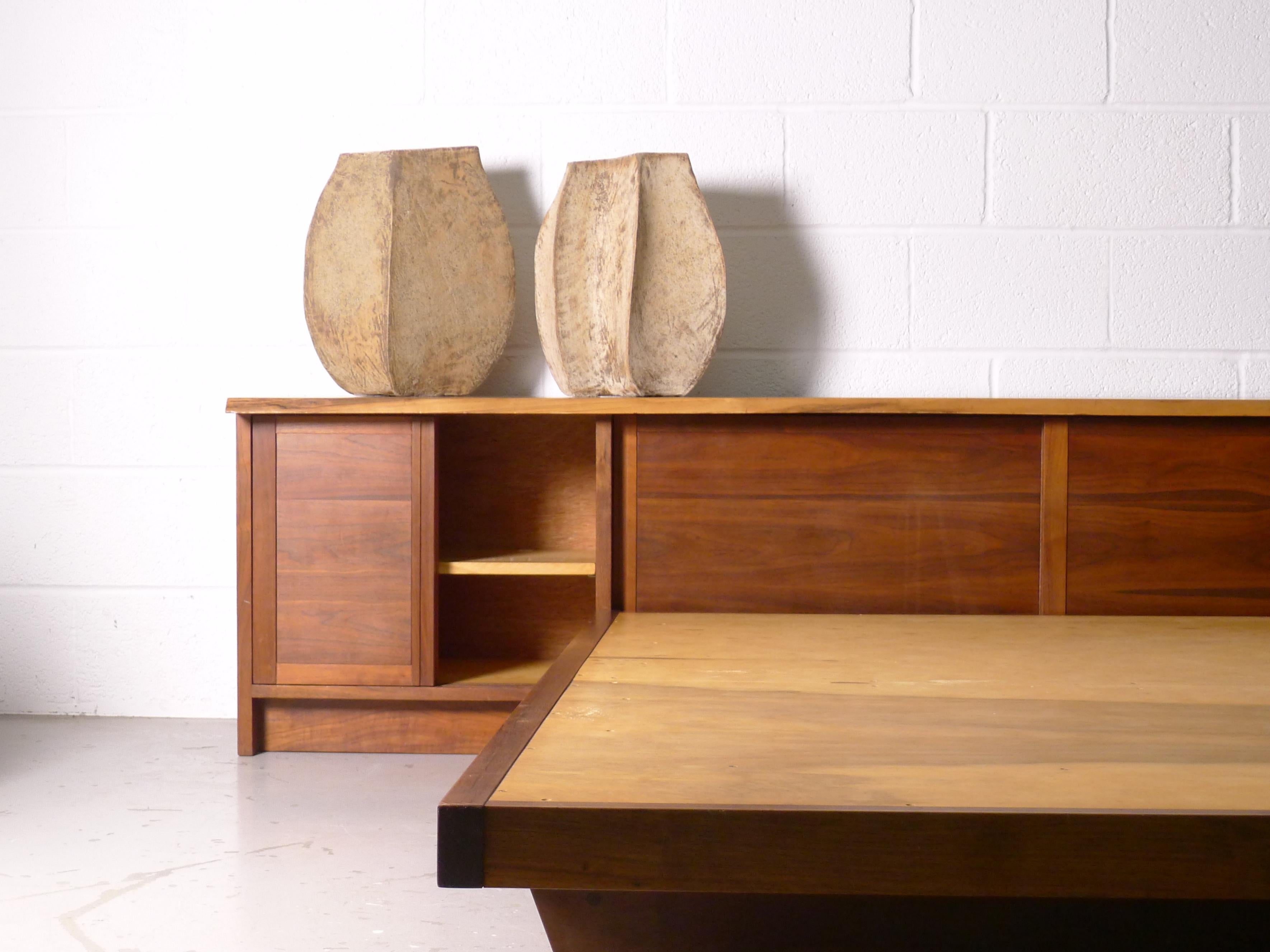 Mid-Century Modern George Nakashima, Conoid Cabinet Headboard and Platform Bed in Walnut, USA 1966 For Sale