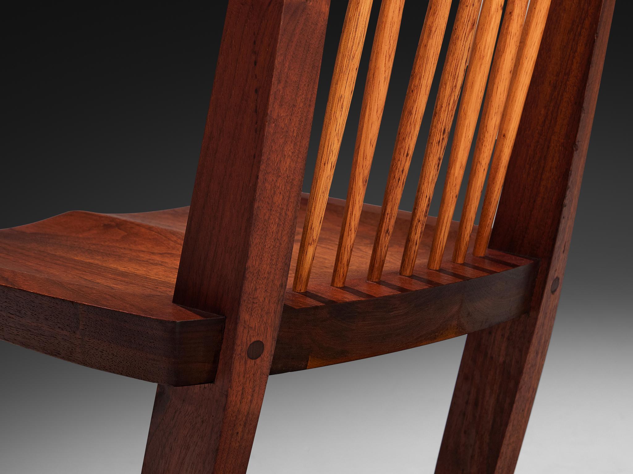 George Nakashima 'Conoid' Dining Chair in Walnut In Good Condition In Waalwijk, NL