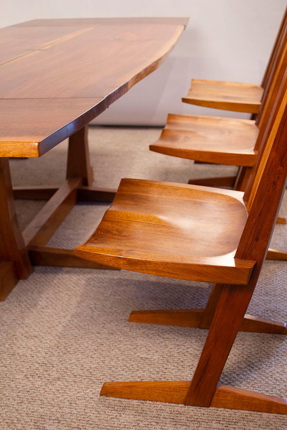 20th Century George Nakashima Conoid Dining Set in Sap Walnut with Free Form Edges & 6 Chairs