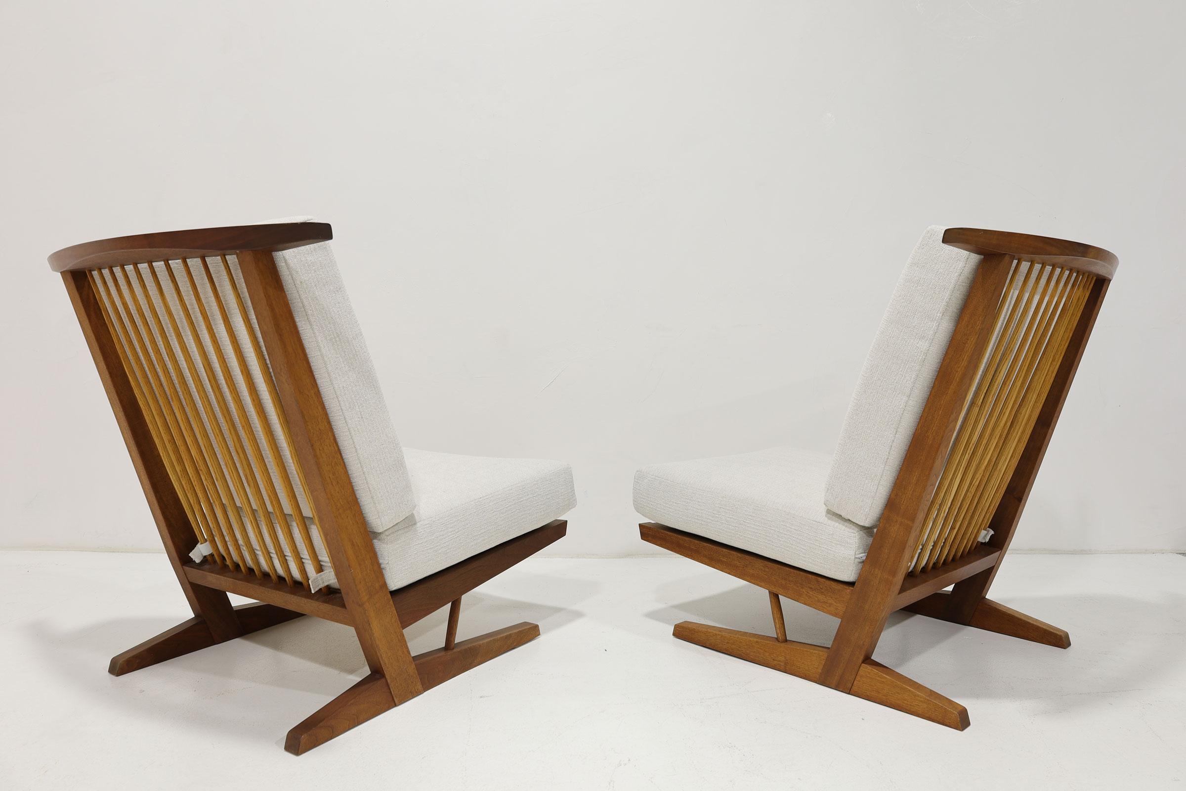 George Nakashima Conoid Lounge Chairs In Good Condition For Sale In Dallas, TX