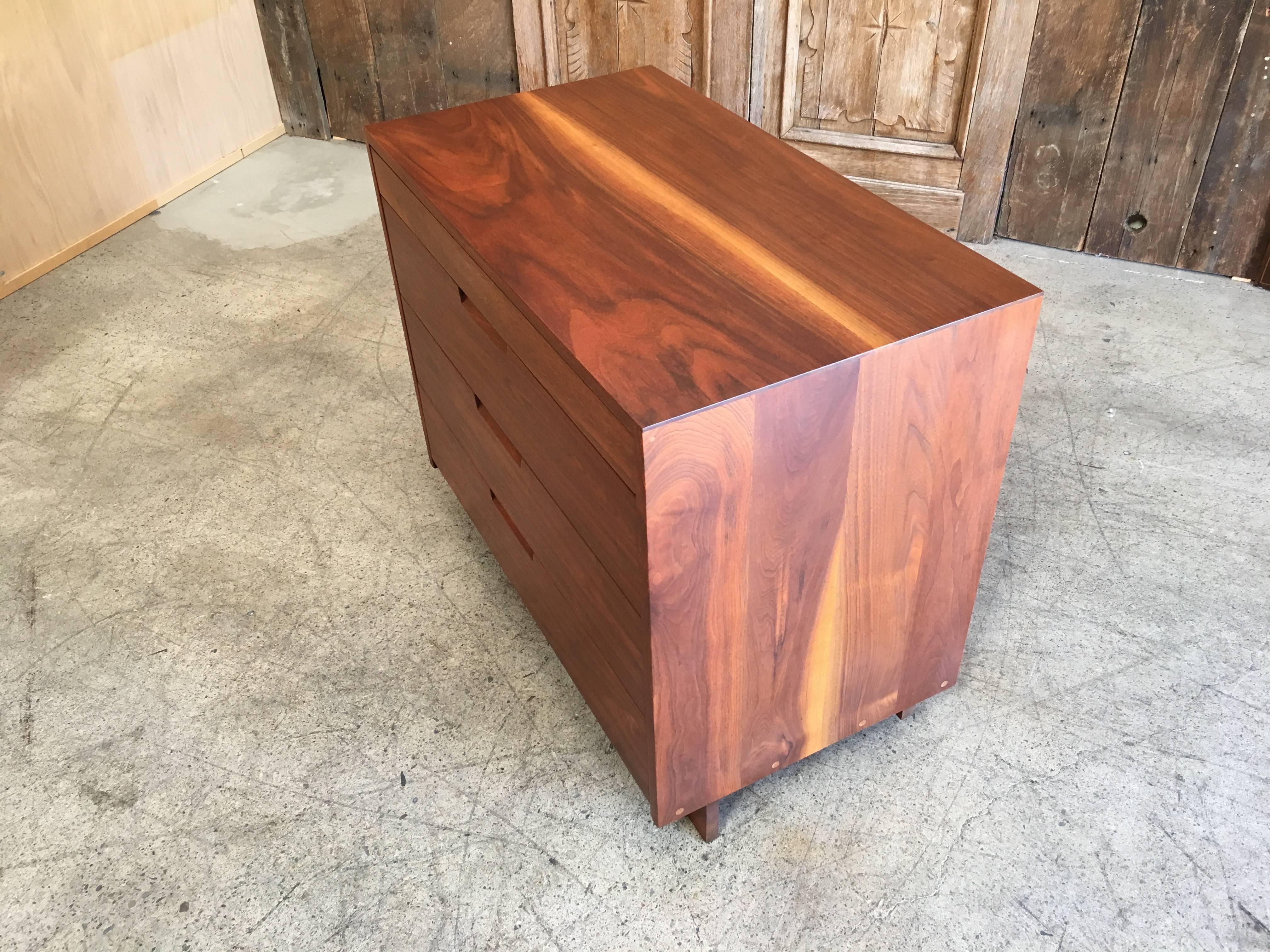 George Nakashima Dresser In Excellent Condition In Denton, TX