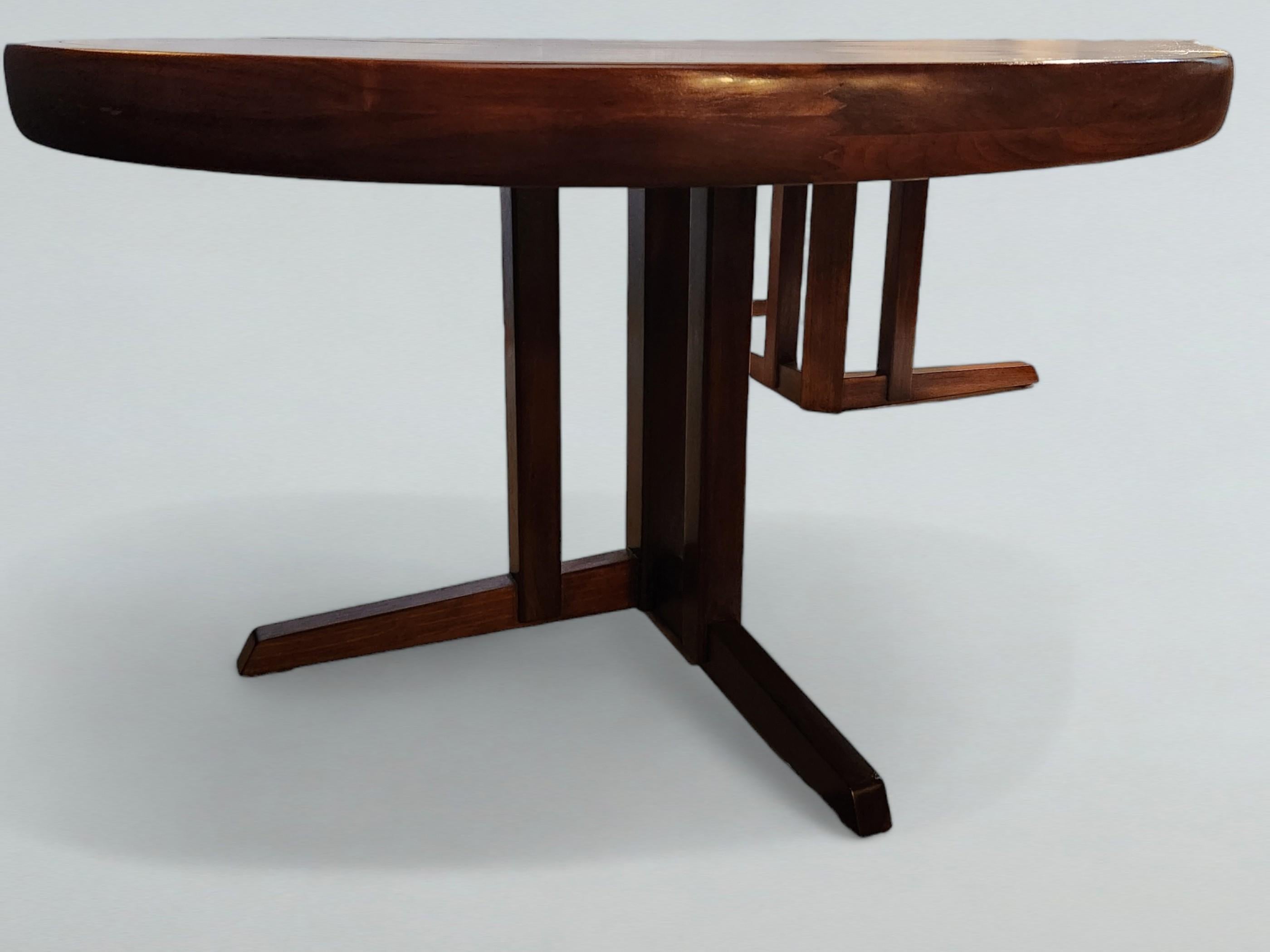 George Nakashima Extendable Walnut Dining Table Model 277 for Widdicomb, 1959 In Good Condition For Sale In Camden, ME